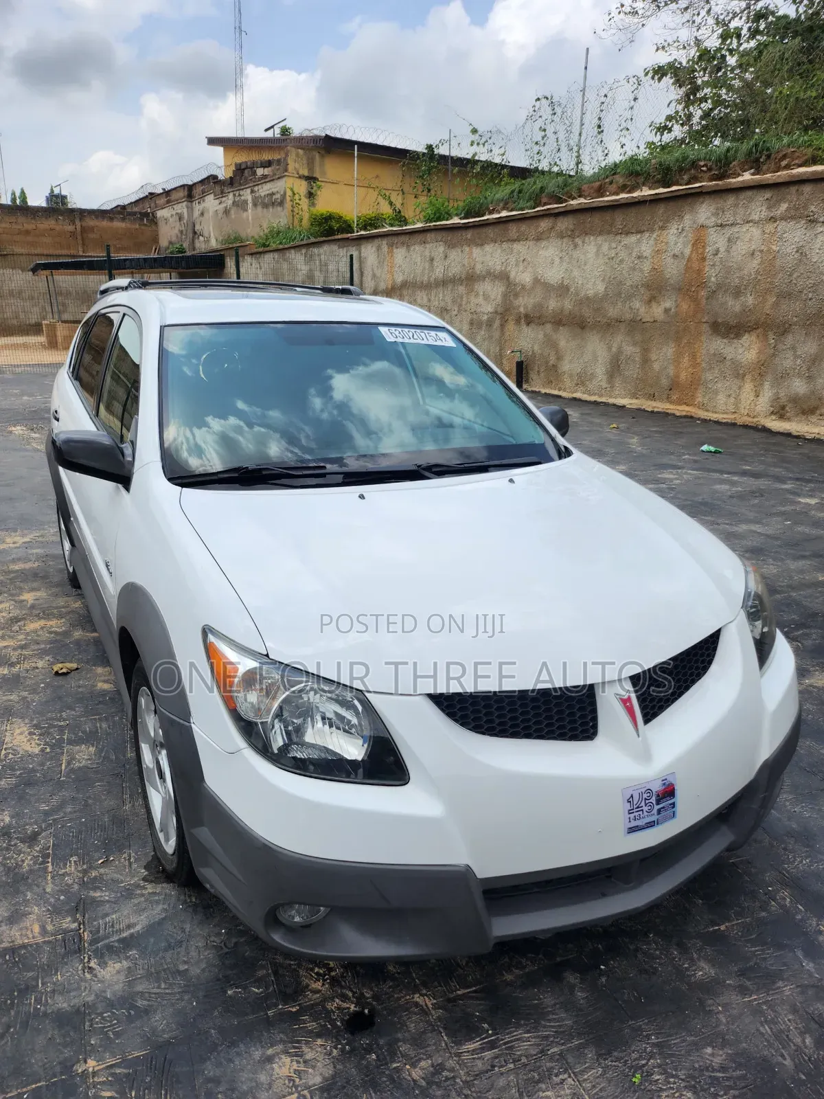 Pontiac Vibe AWD 2006 White