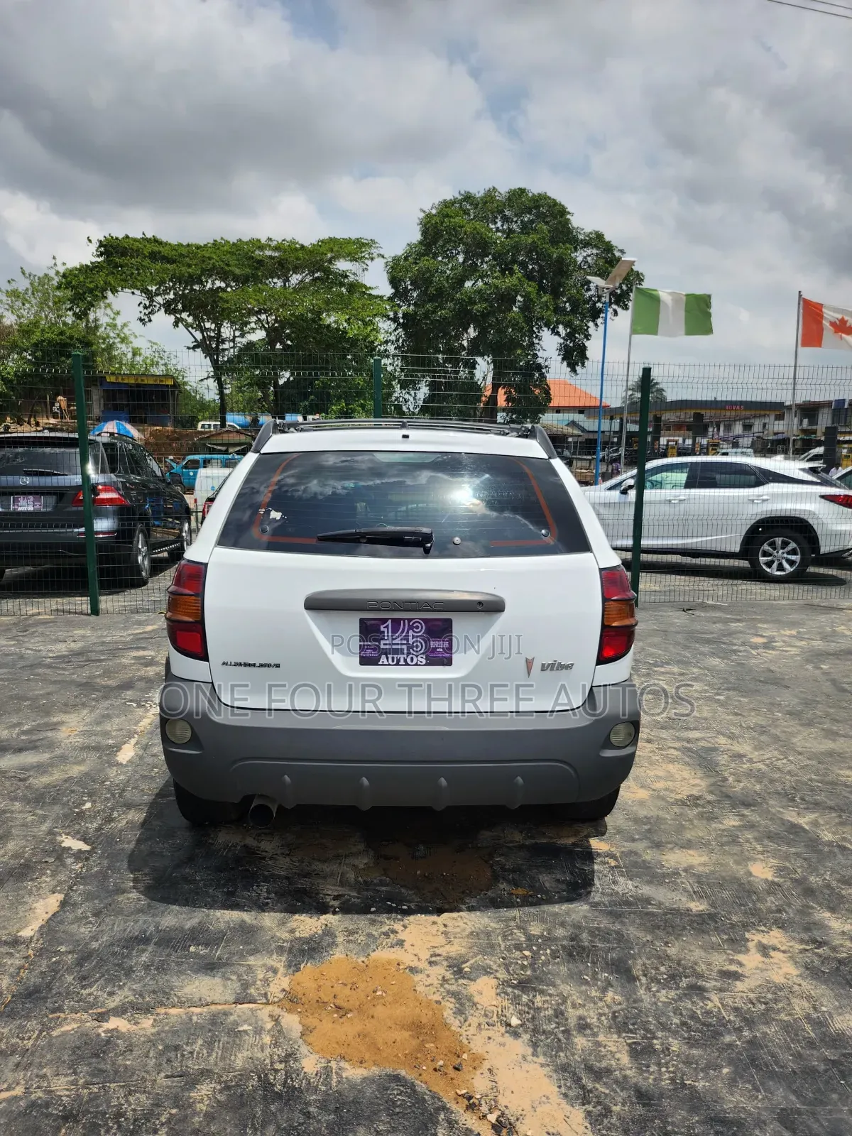 Pontiac Vibe AWD 2006 White