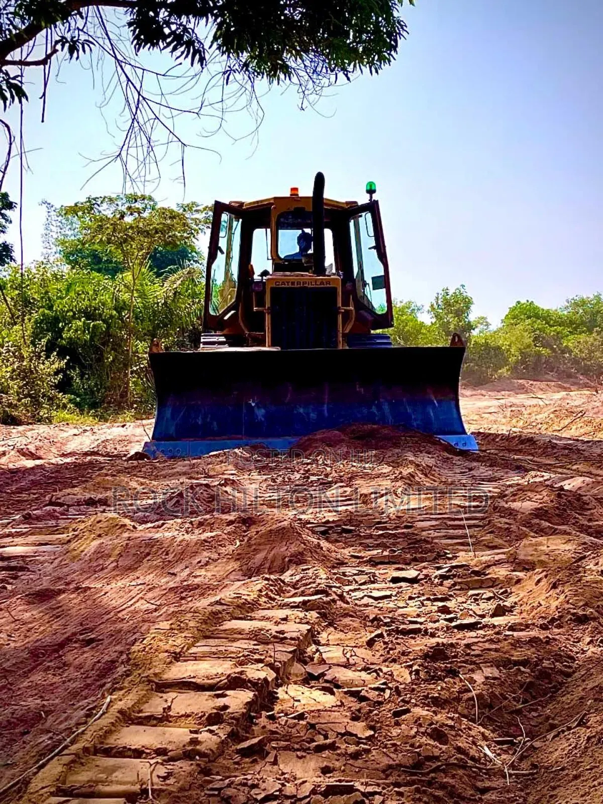 V- Track Bulldozer D6h LGP for Hire