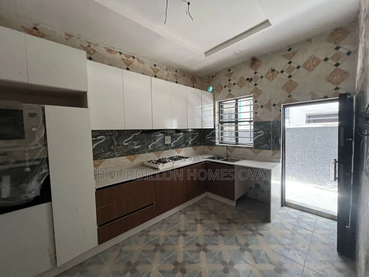 4bdrm Duplex in Lekki for sale