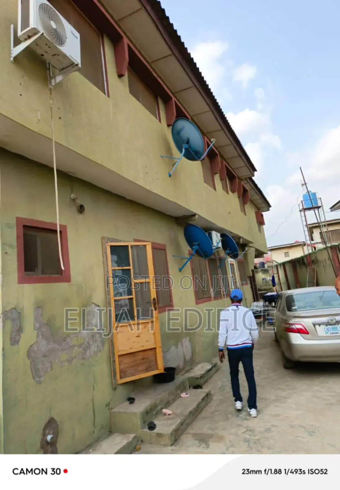 12bdrm Block of Flats in New Oko Oba, Egbeda / Egbeda for sale