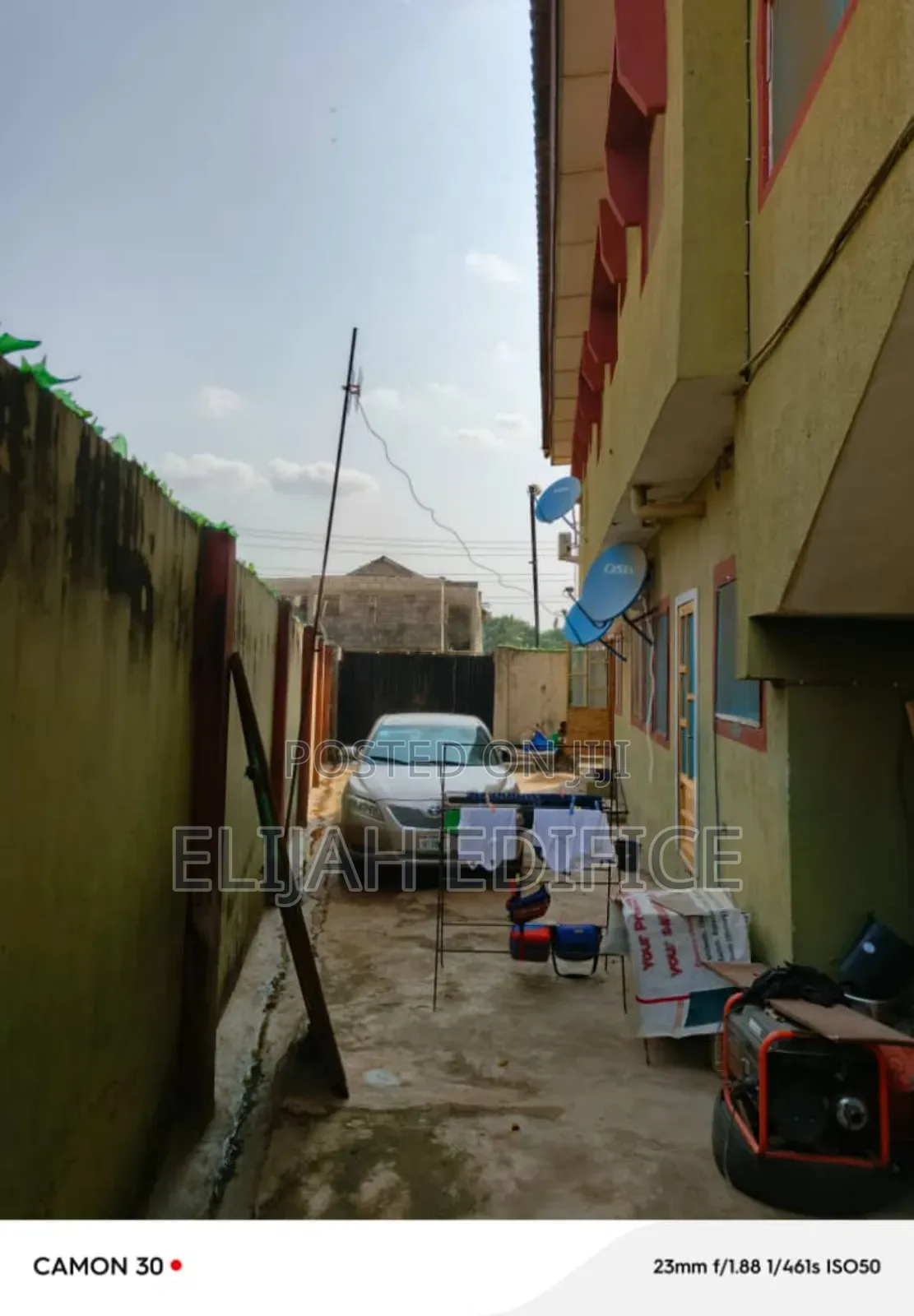 12bdrm Block of Flats in New Oko Oba, Egbeda / Egbeda for sale