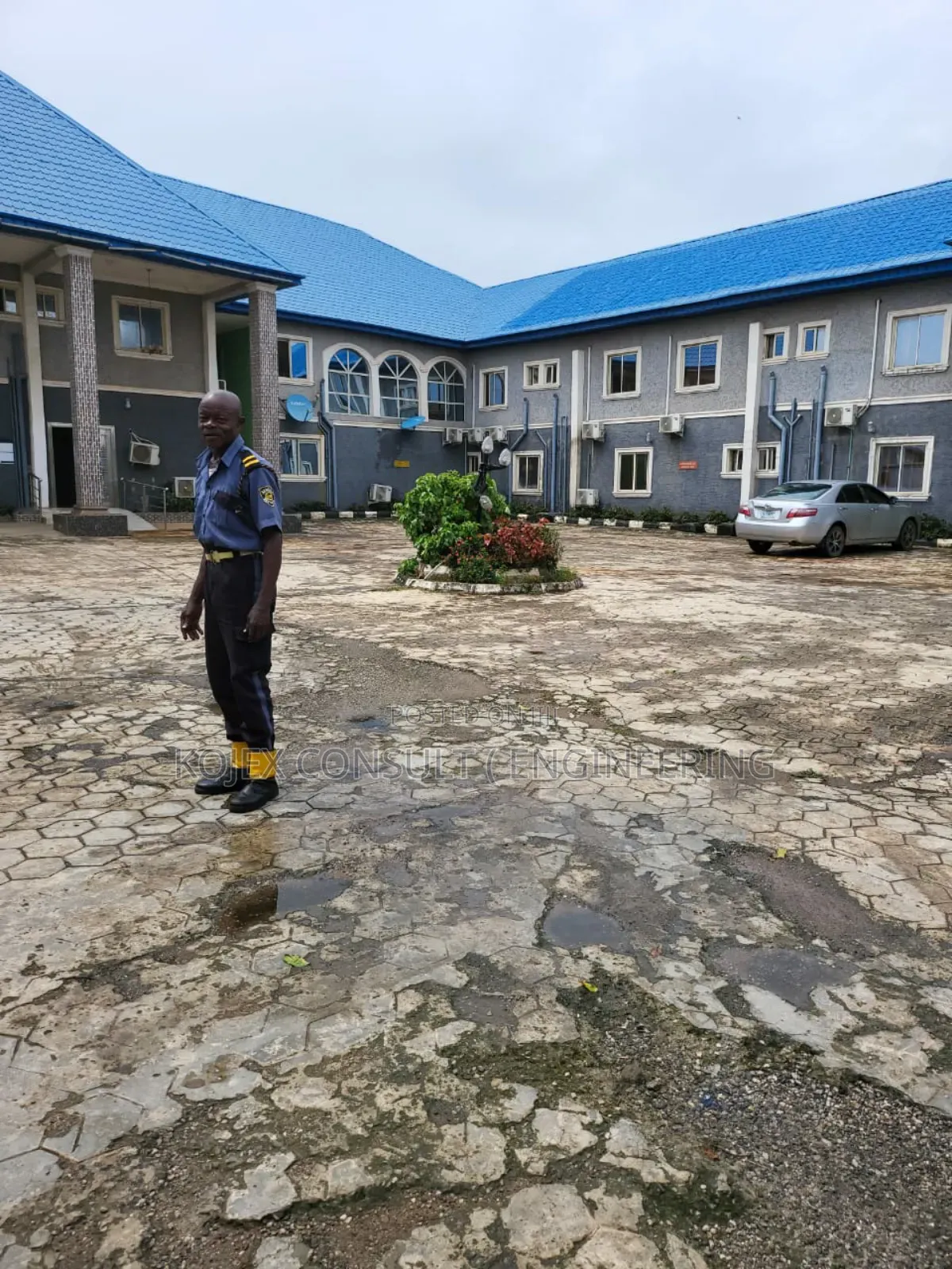 Hot Sales of 50 Rooms Hotel on 11⁄2 Acre Plus(+) of Land