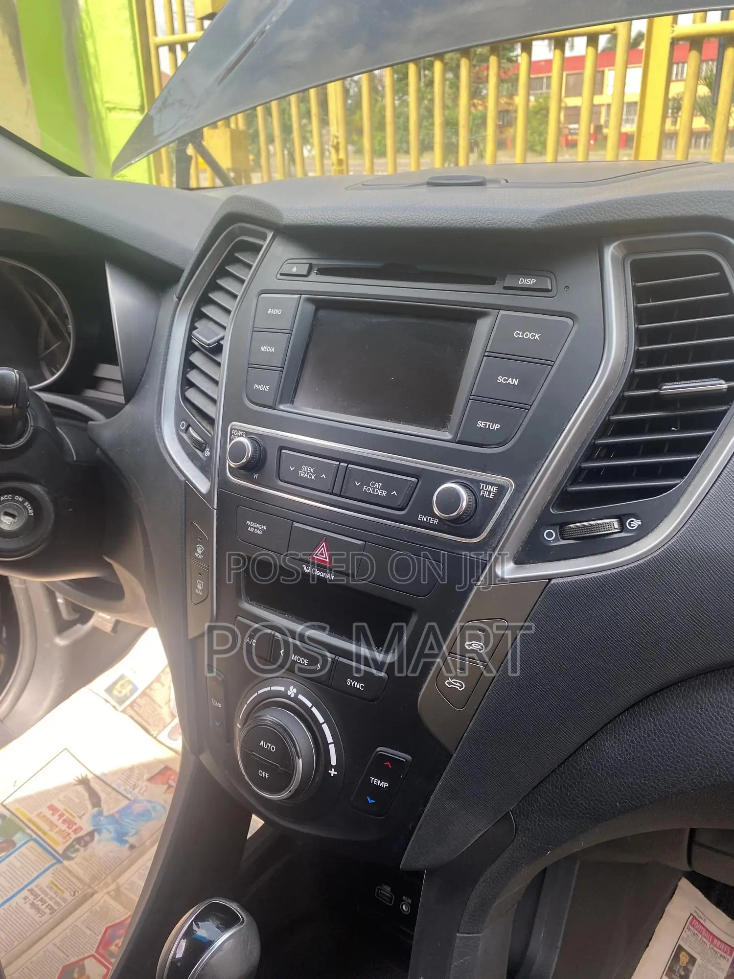 Hyundai Santa Fe SE Ultimate AWD 2018 Black