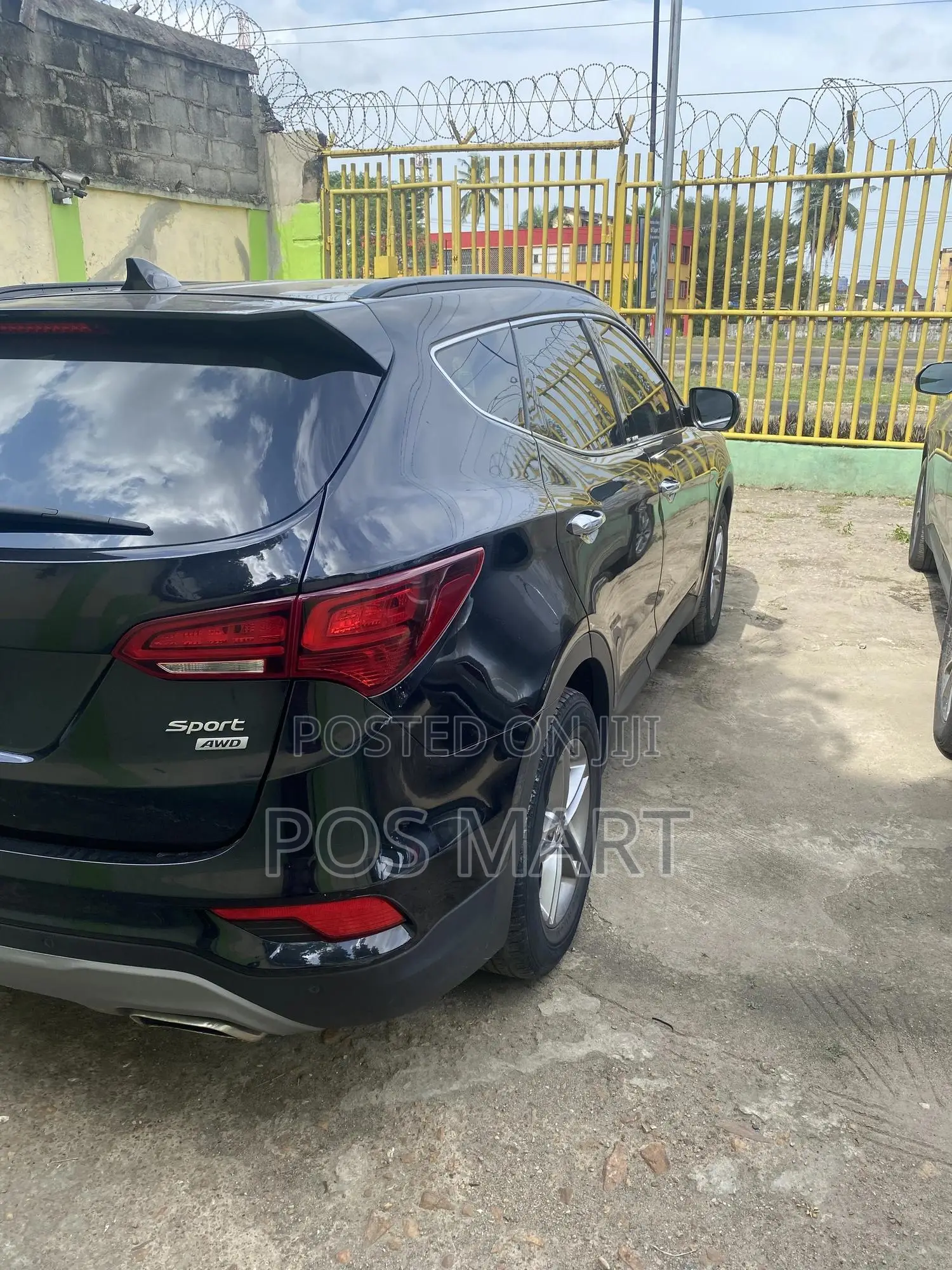 Hyundai Santa Fe SE Ultimate AWD 2018 Black