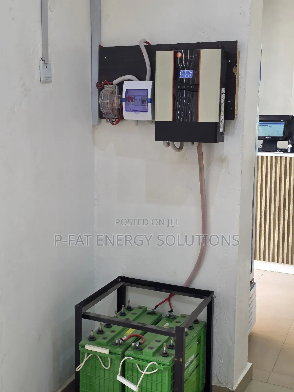 3kva Hybrid Solar System With 2batteries and 4panels.