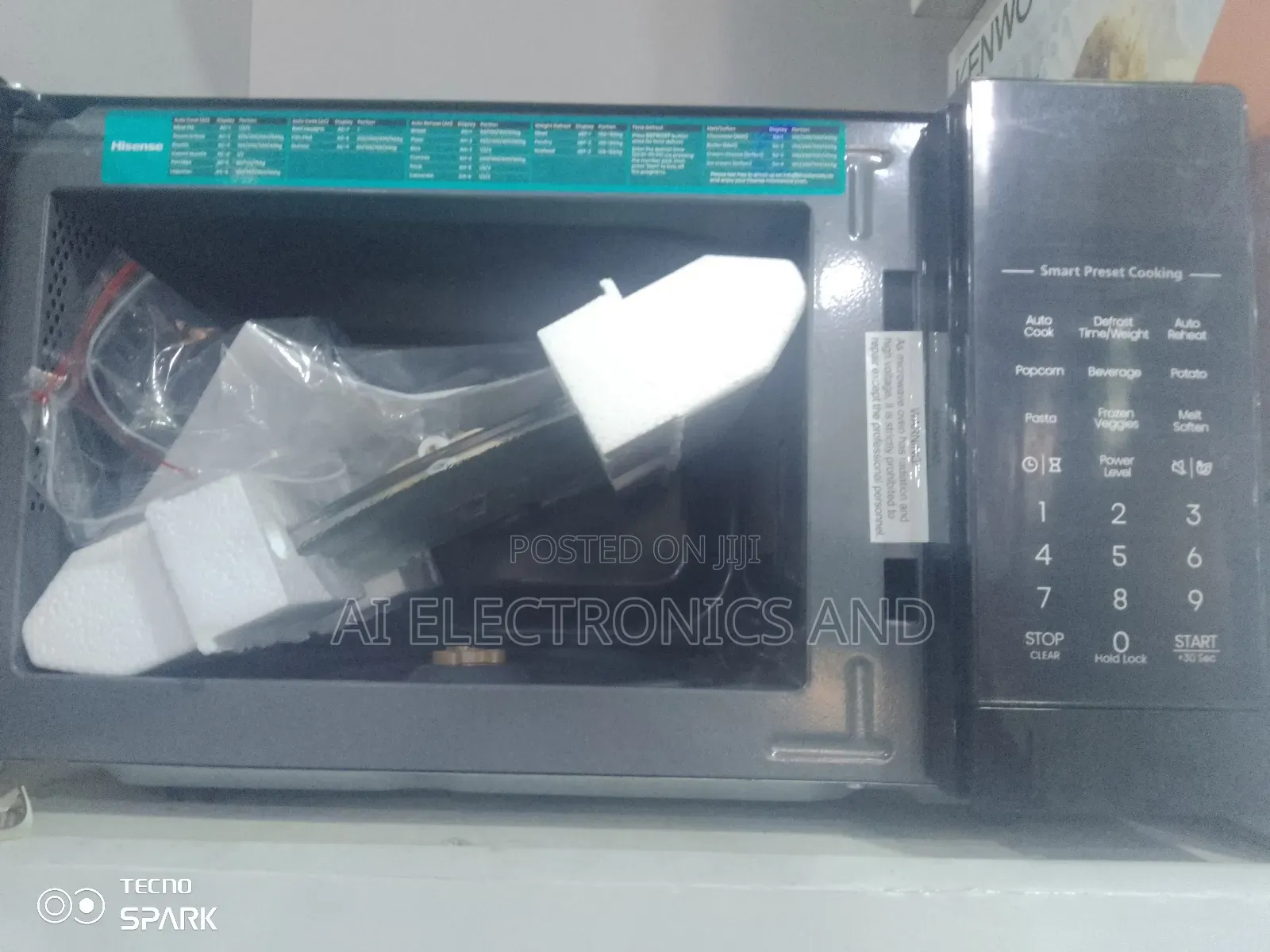 Hisense Digital Microwave 20liters Black Color
