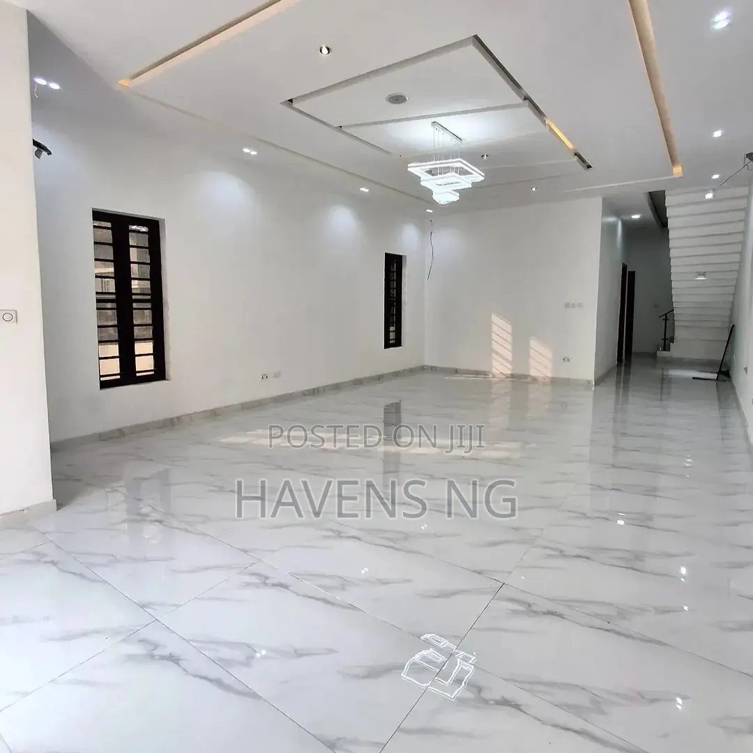4bdrm Duplex in Sangotedo for sale