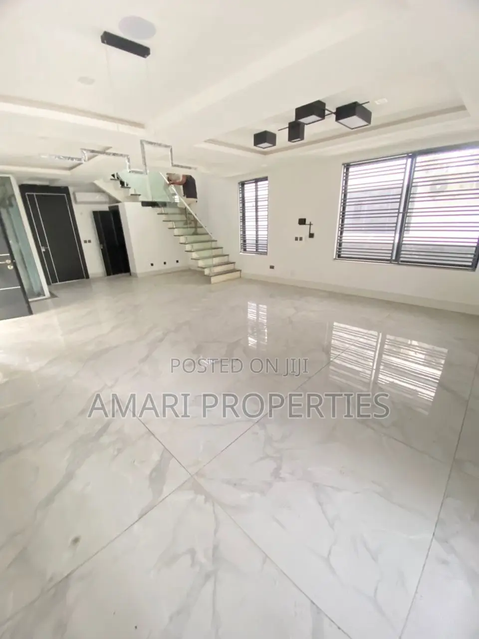 5bdrm Duplex in Ikoyi for rent