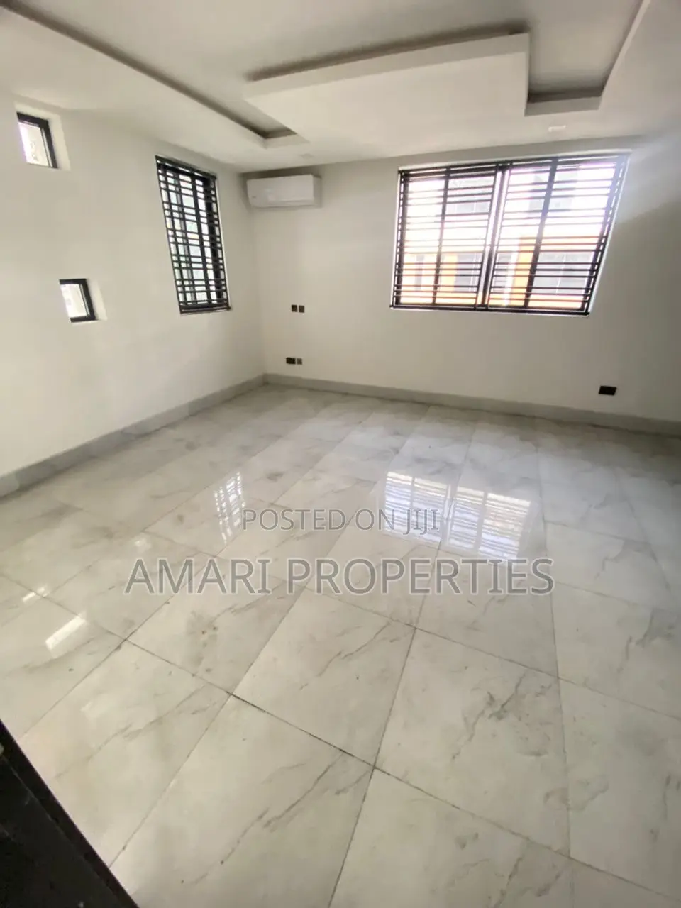 5bdrm Duplex in Ikoyi for rent