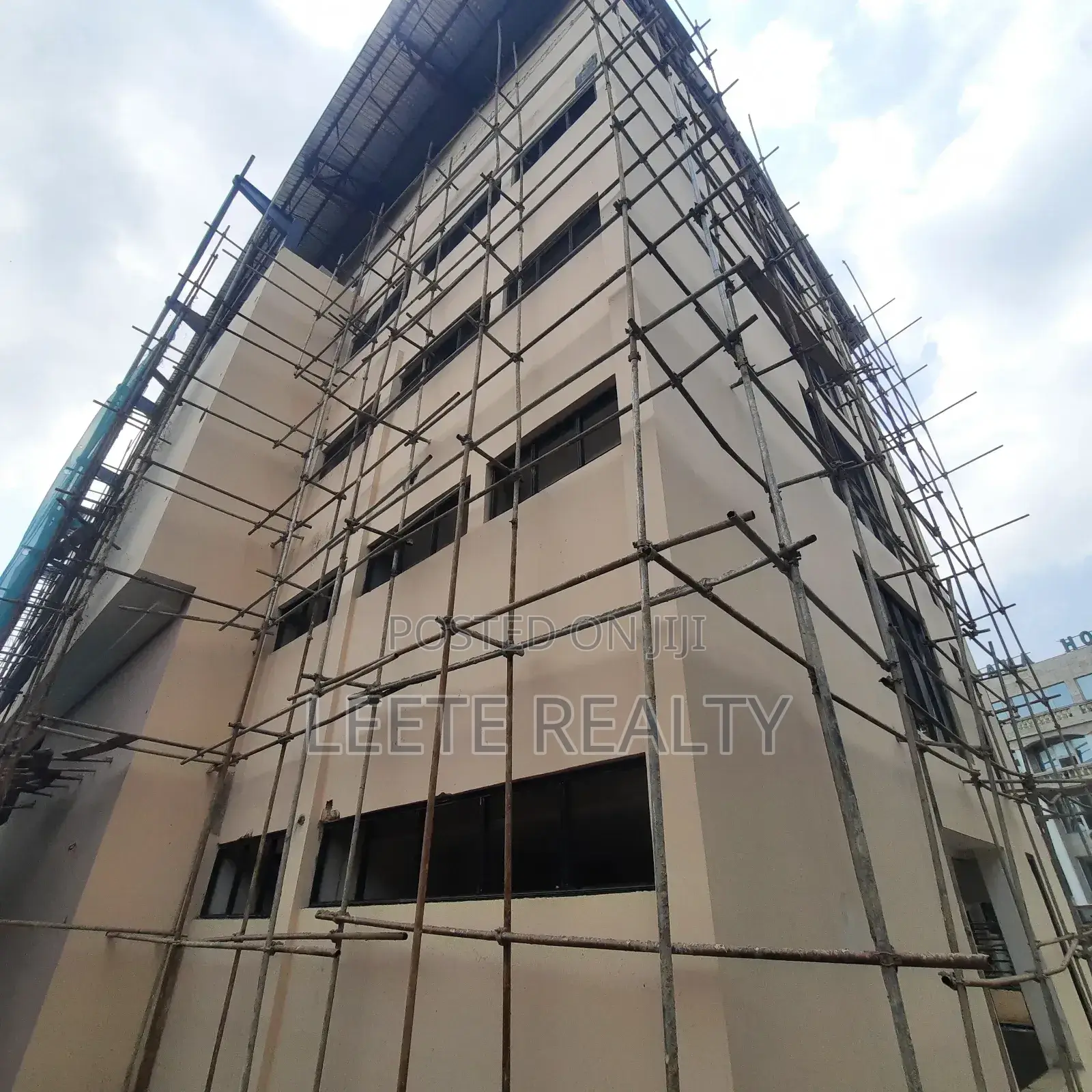 Commercial Property Space in Wuse2 for Sale