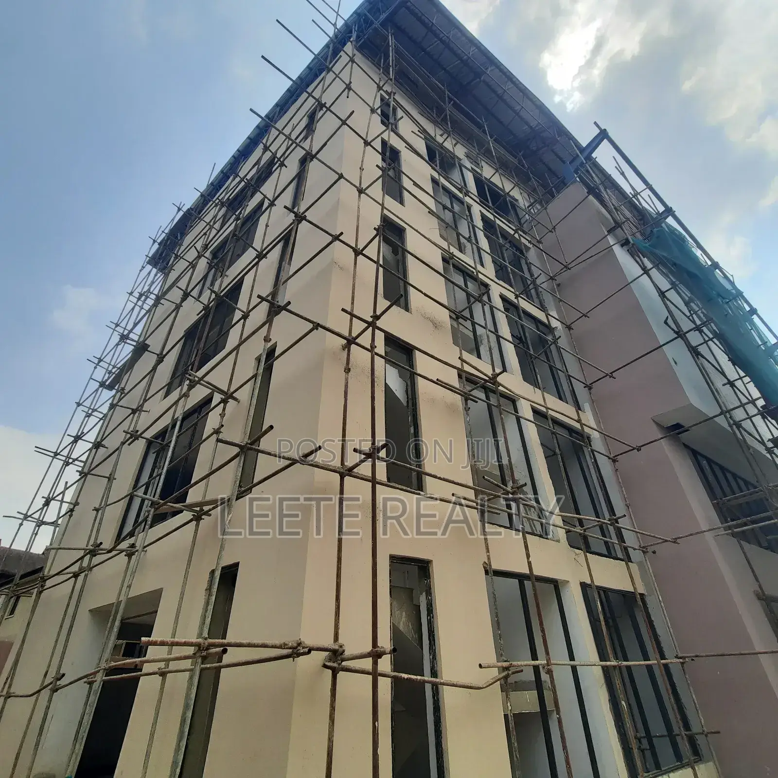 Commercial Property Space in Wuse2 for Sale