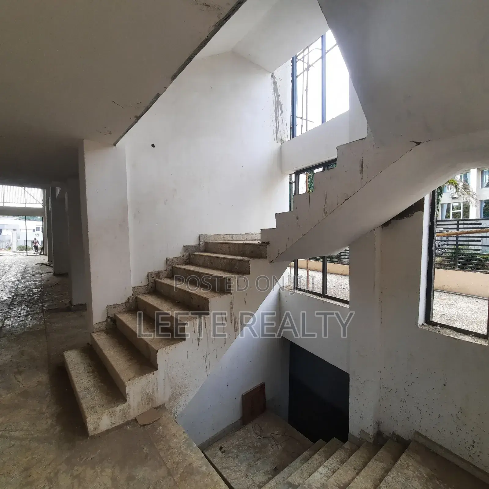 Commercial Property Space in Wuse2 for Sale