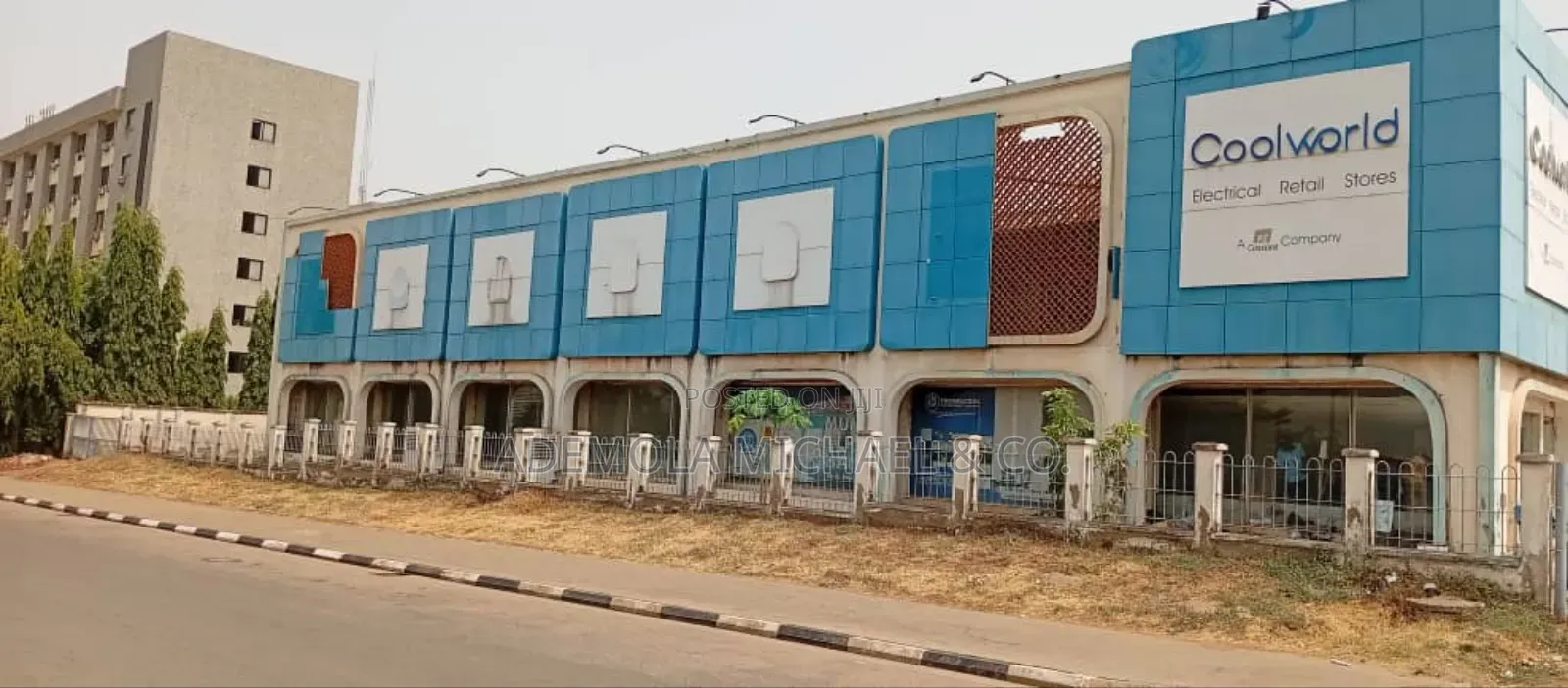 Showroom for Sale at Central Area