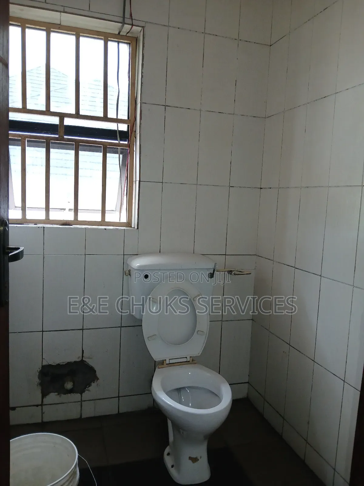 One Room Office Space to Let