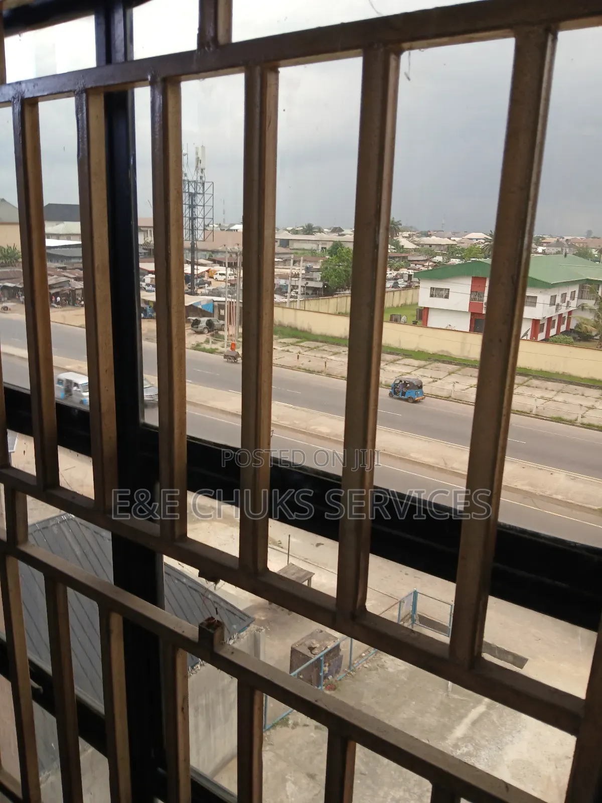 One Room Office Space to Let