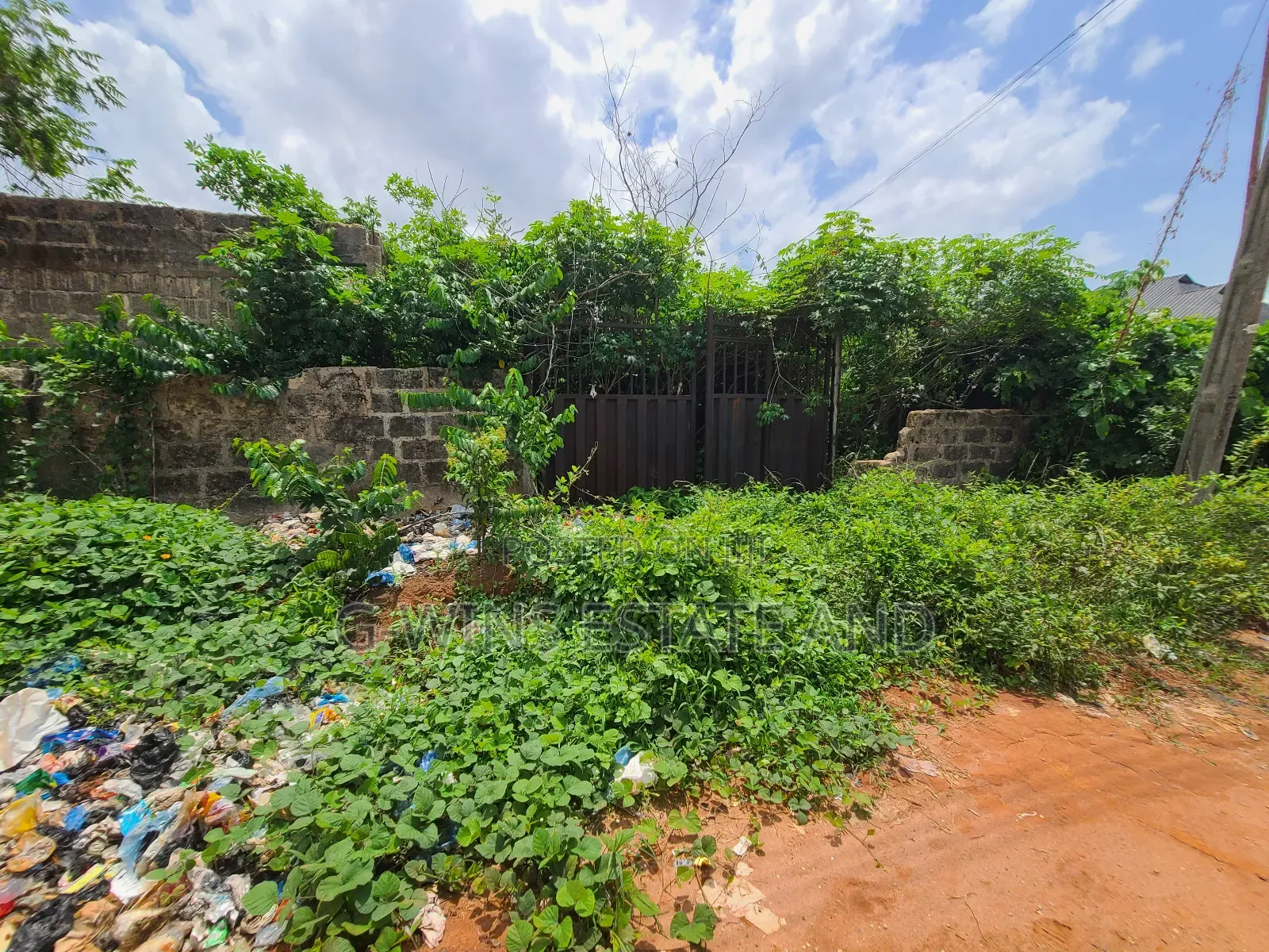 50ft by 100ft (450sqm) for Sale