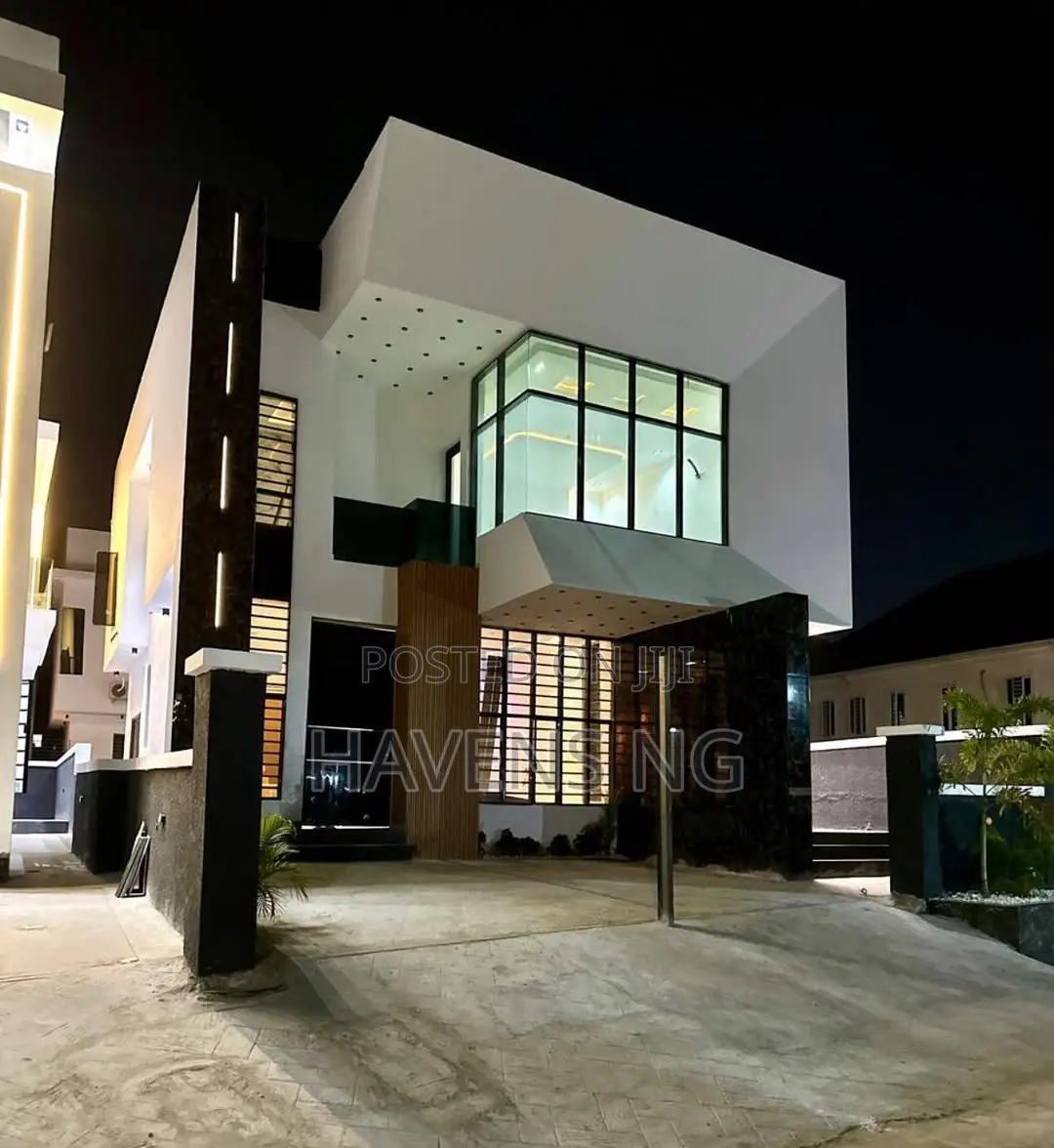 5bdrm Duplex in Lekki Phase 1 for sale