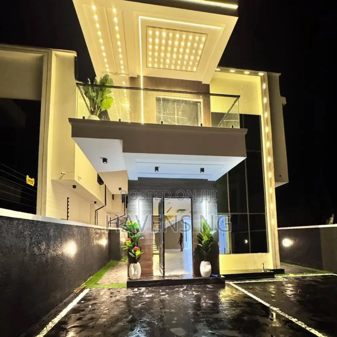 5bdrm Duplex in Lekki Phase 1 for sale