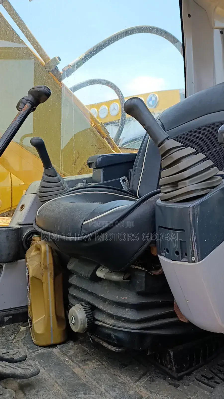 Clean First Grade Caterpillar Excavator 320c