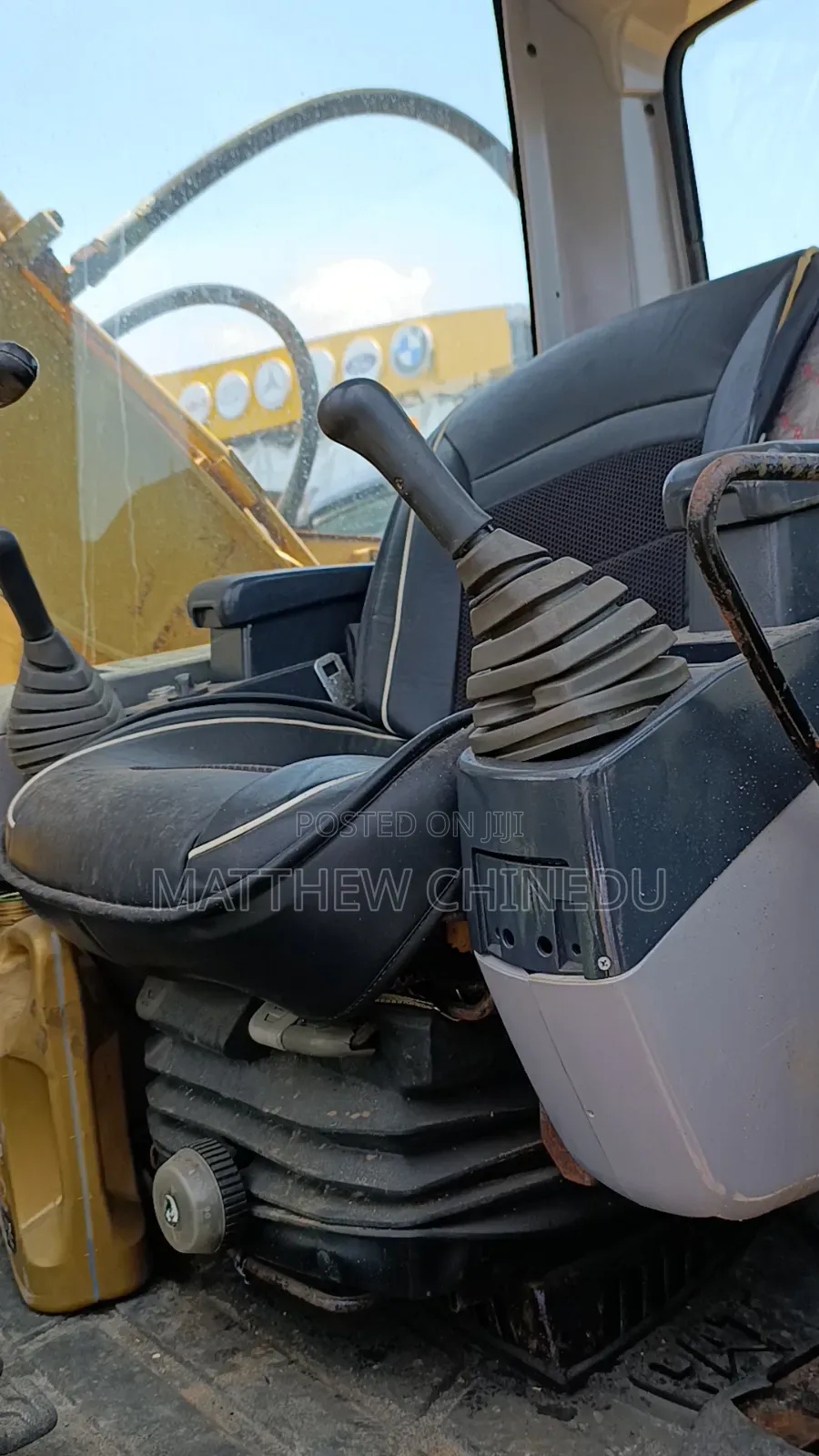 Clean First Grade Caterpillar Excavator 320c