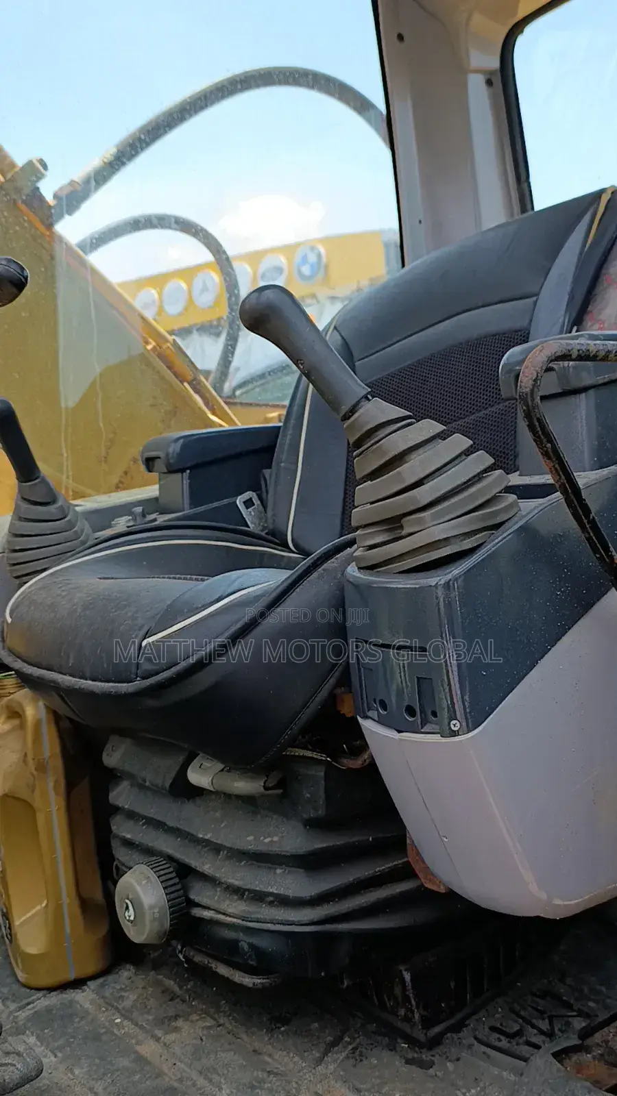 Clean First Grade Caterpillar Excavator 320c