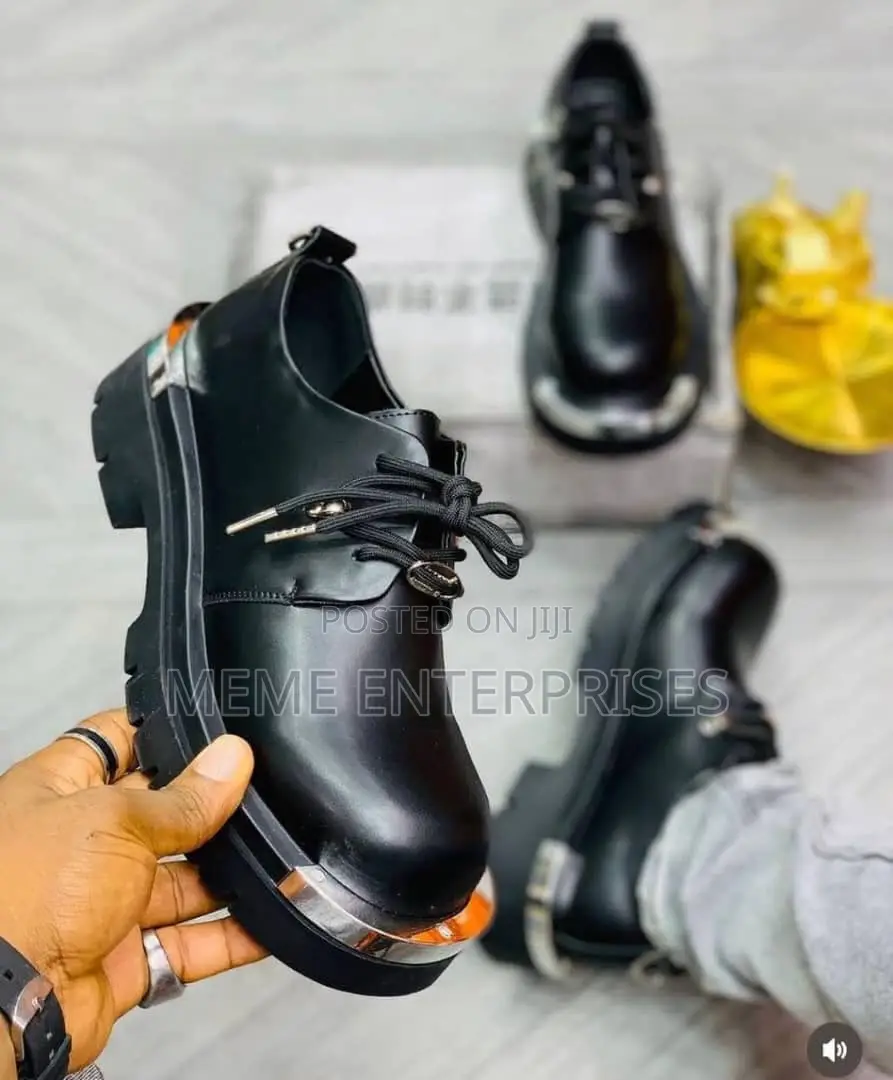 Quality Balenciaga Shoe.