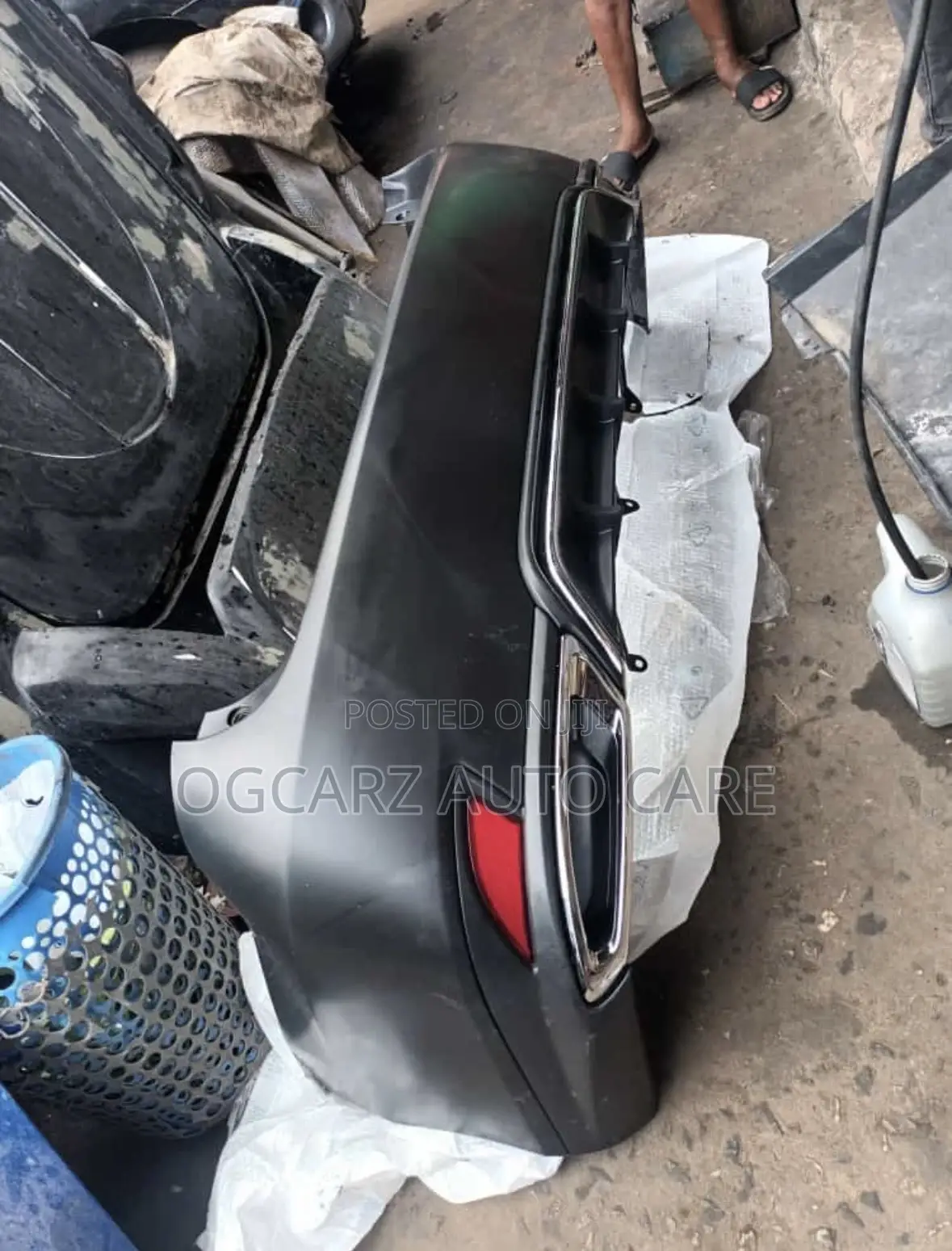 Complete Back Bumper Rx350 2020