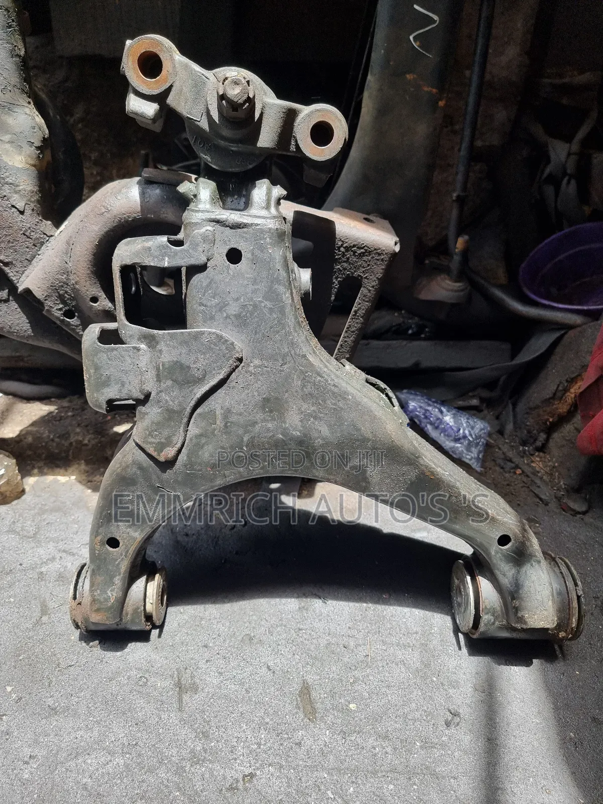 Low Arm Tundra