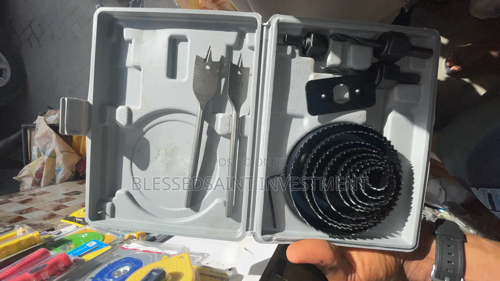 18 Pics of Hole Saw Set