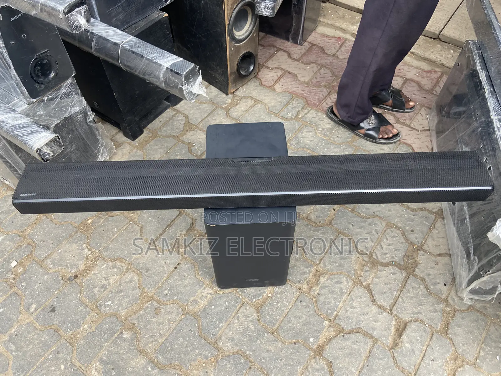 Q-Series Soundbar Hw-Q60t 5.1ch Sub Woofer