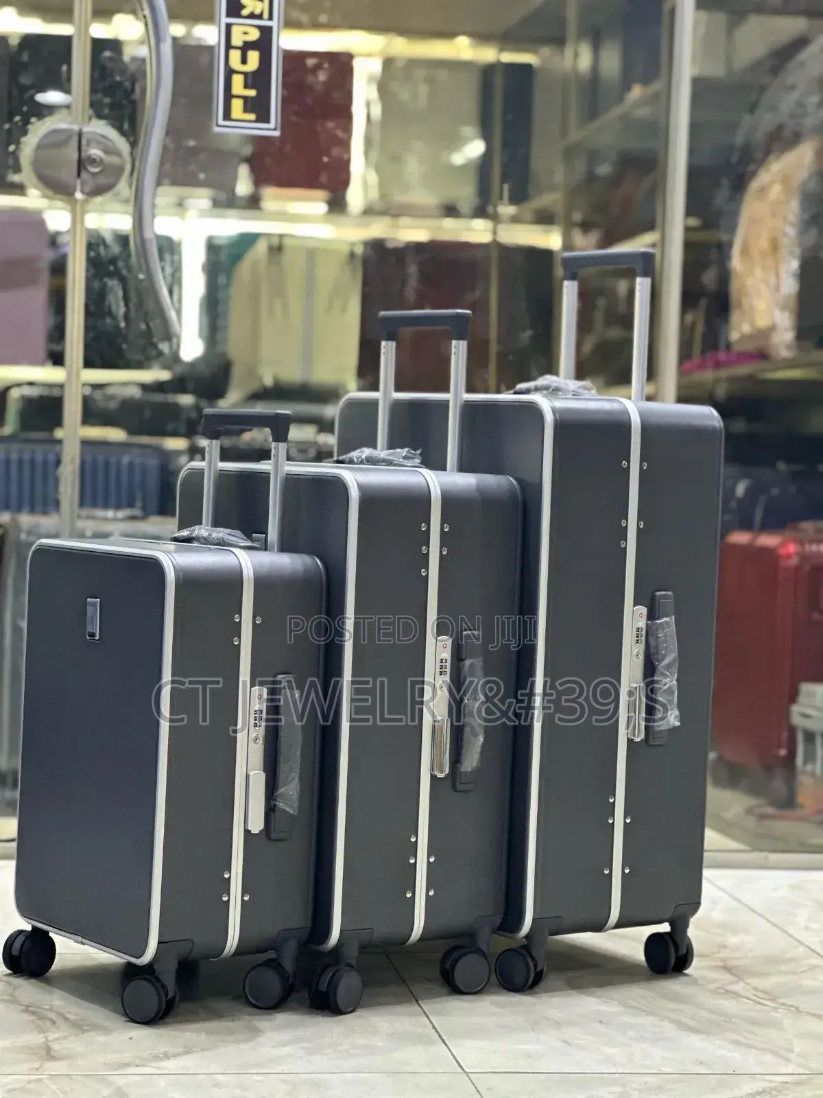 Exclusive Trolley Box(Plain)Original Aluminium Traveling Box