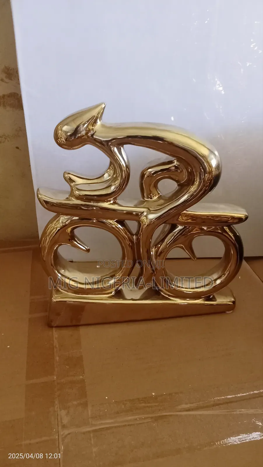 Centre Piece Figurine Statue Home Shelves Decor