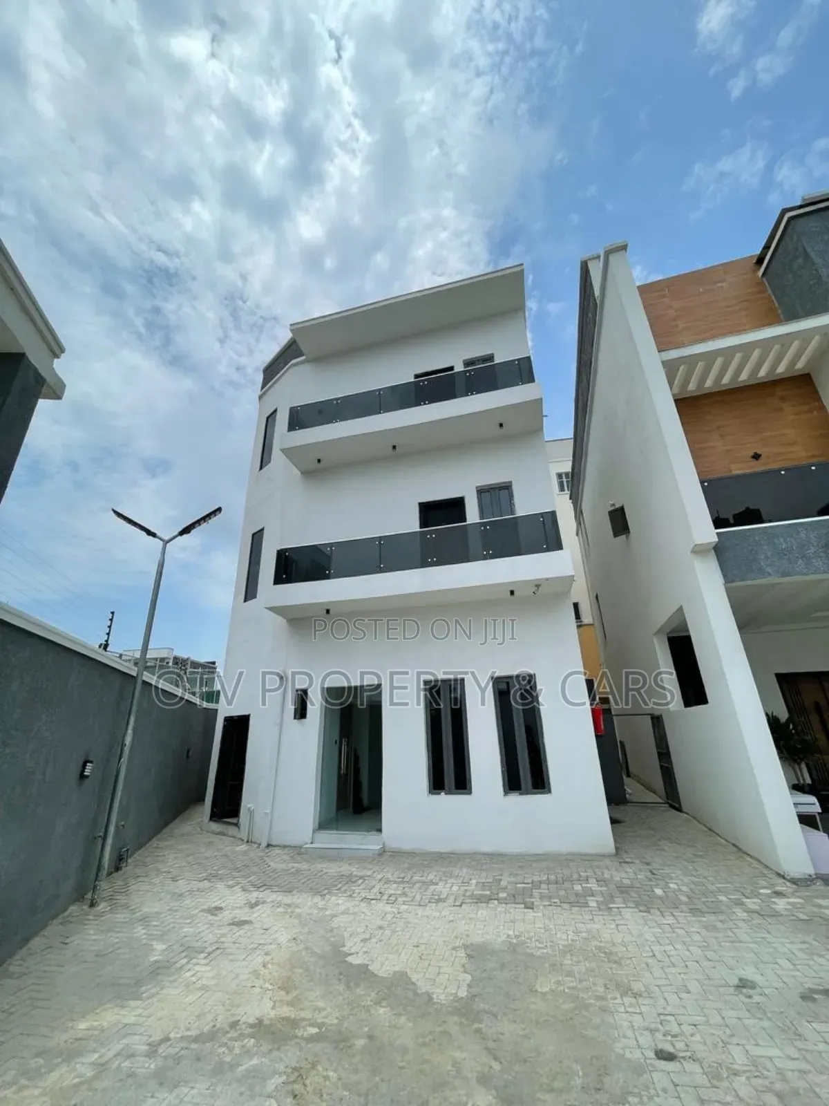 Furnished 2bdrm Apartment in Ikate for sale