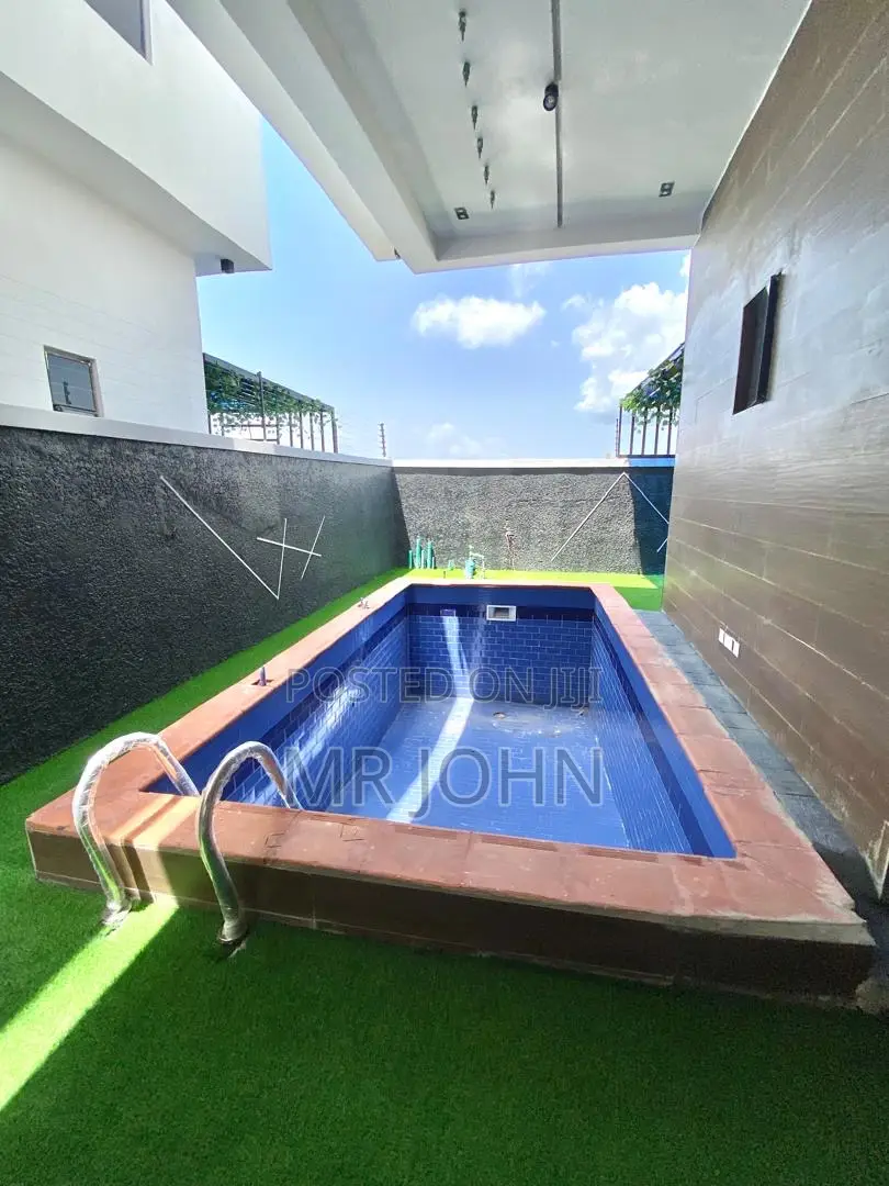 5bdrm House in Mcjedi Pr, Lekki for sale