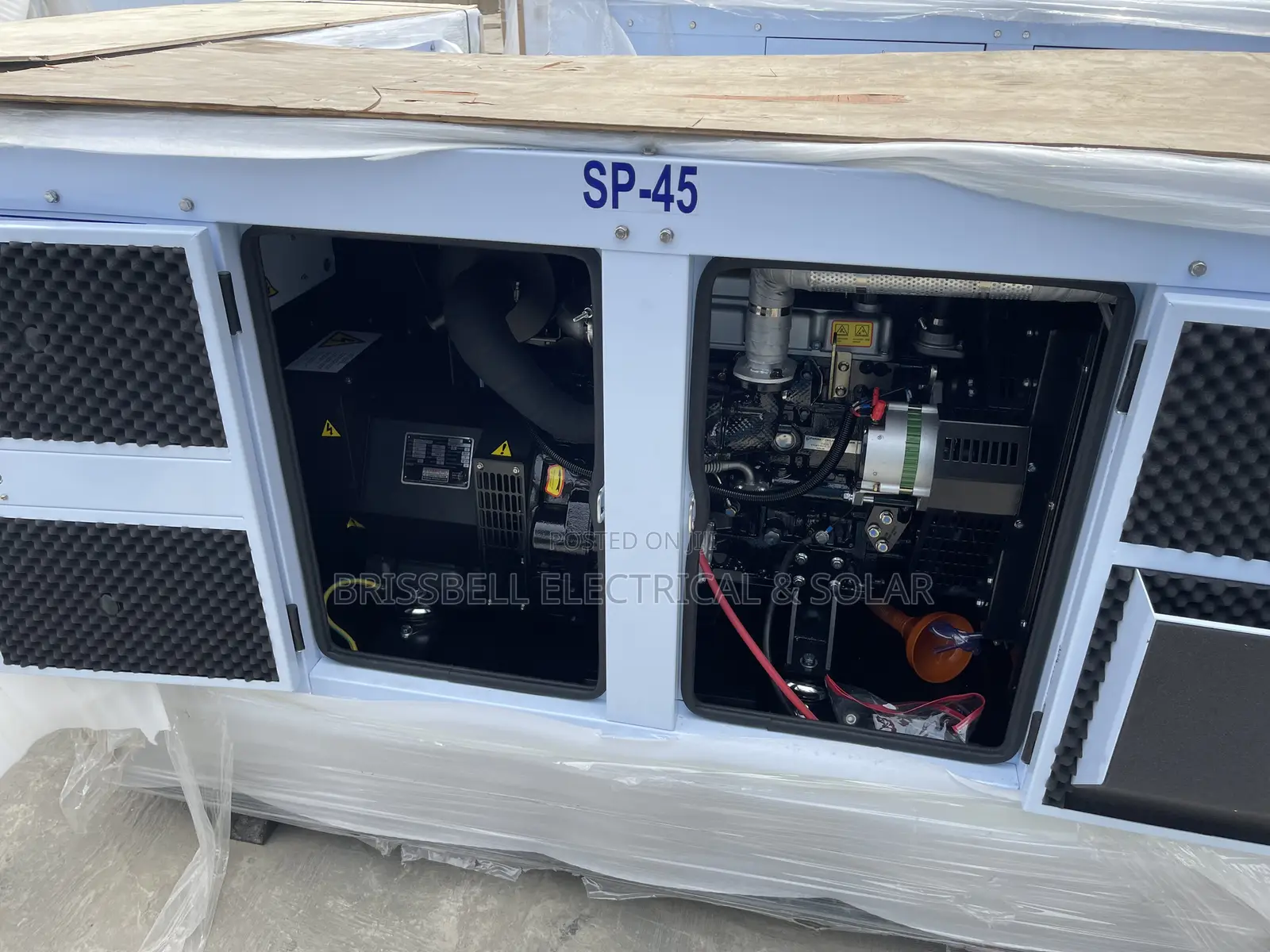 Superb England Perkins Soundproof Diesel Generator 45kva.