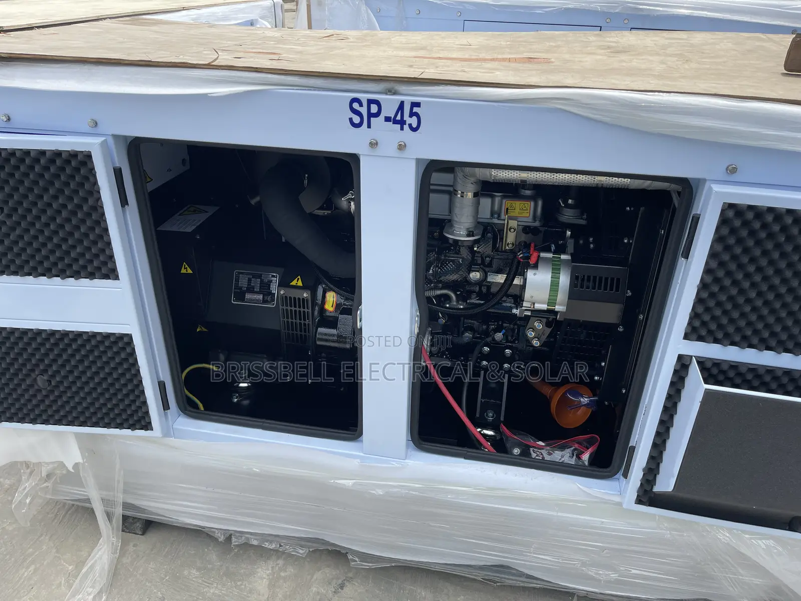 Superb England Perkins Soundproof Diesel Generator 45kva.