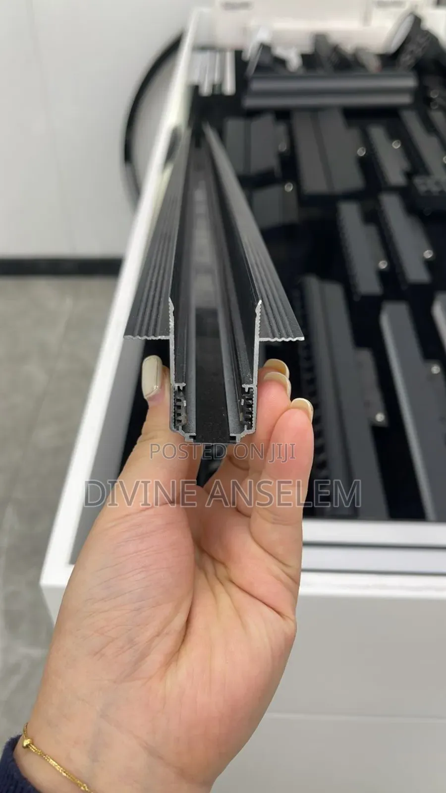 Magnetic Track Light