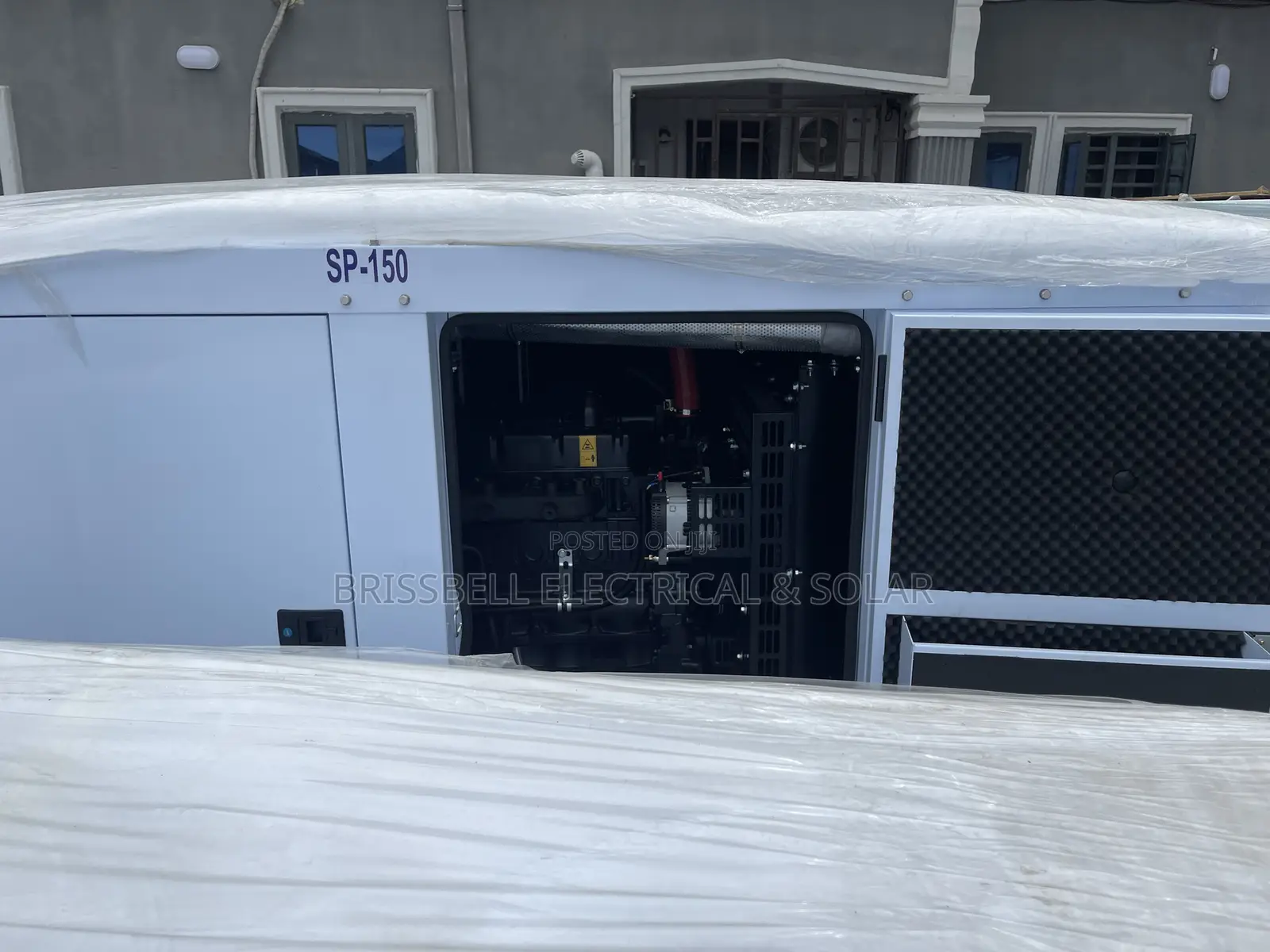 Heavy-duty England Perkins Soundproof Diesel Generator150kva