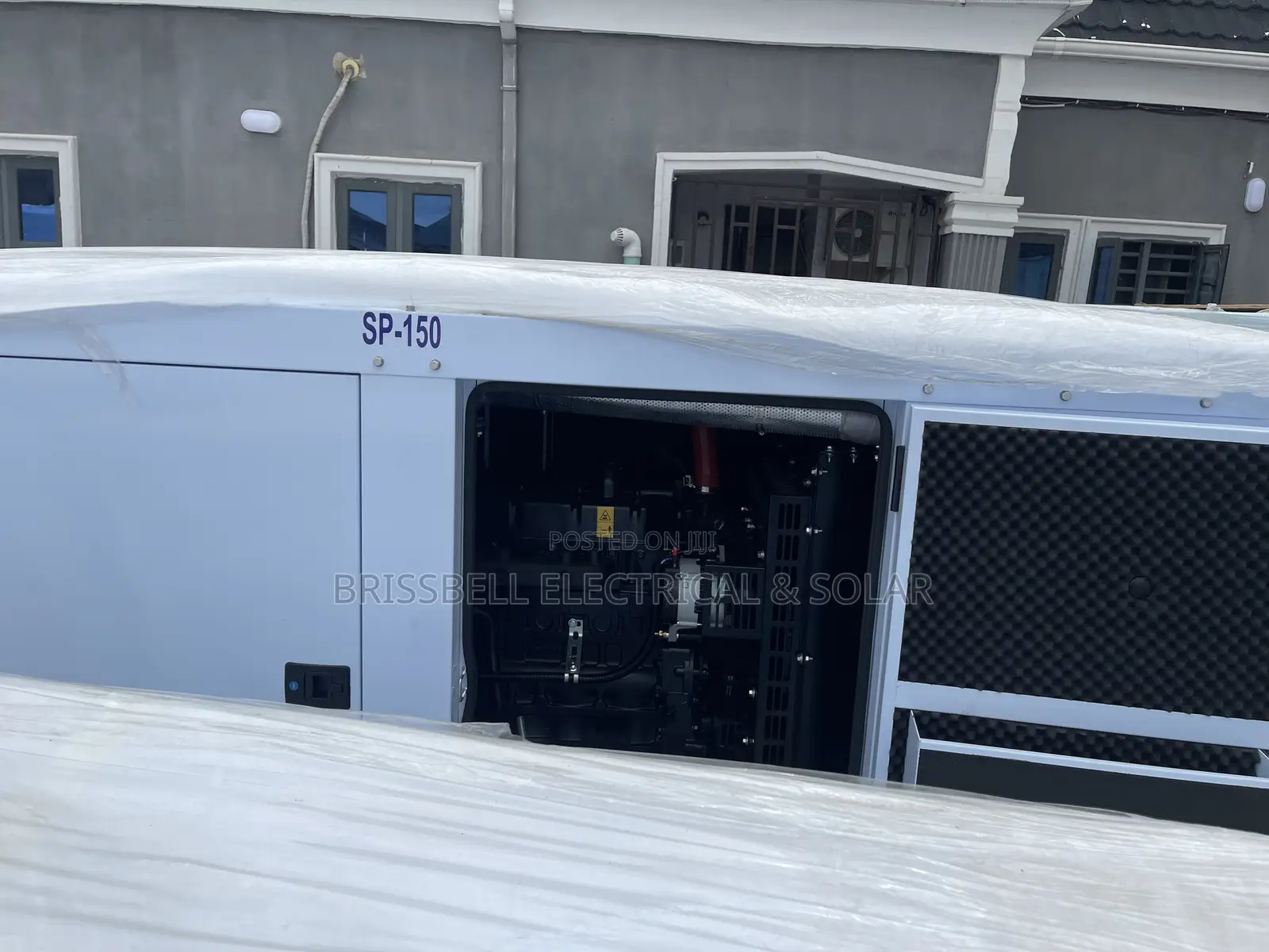 Heavy-duty England Perkins Soundproof Diesel Generator150kva