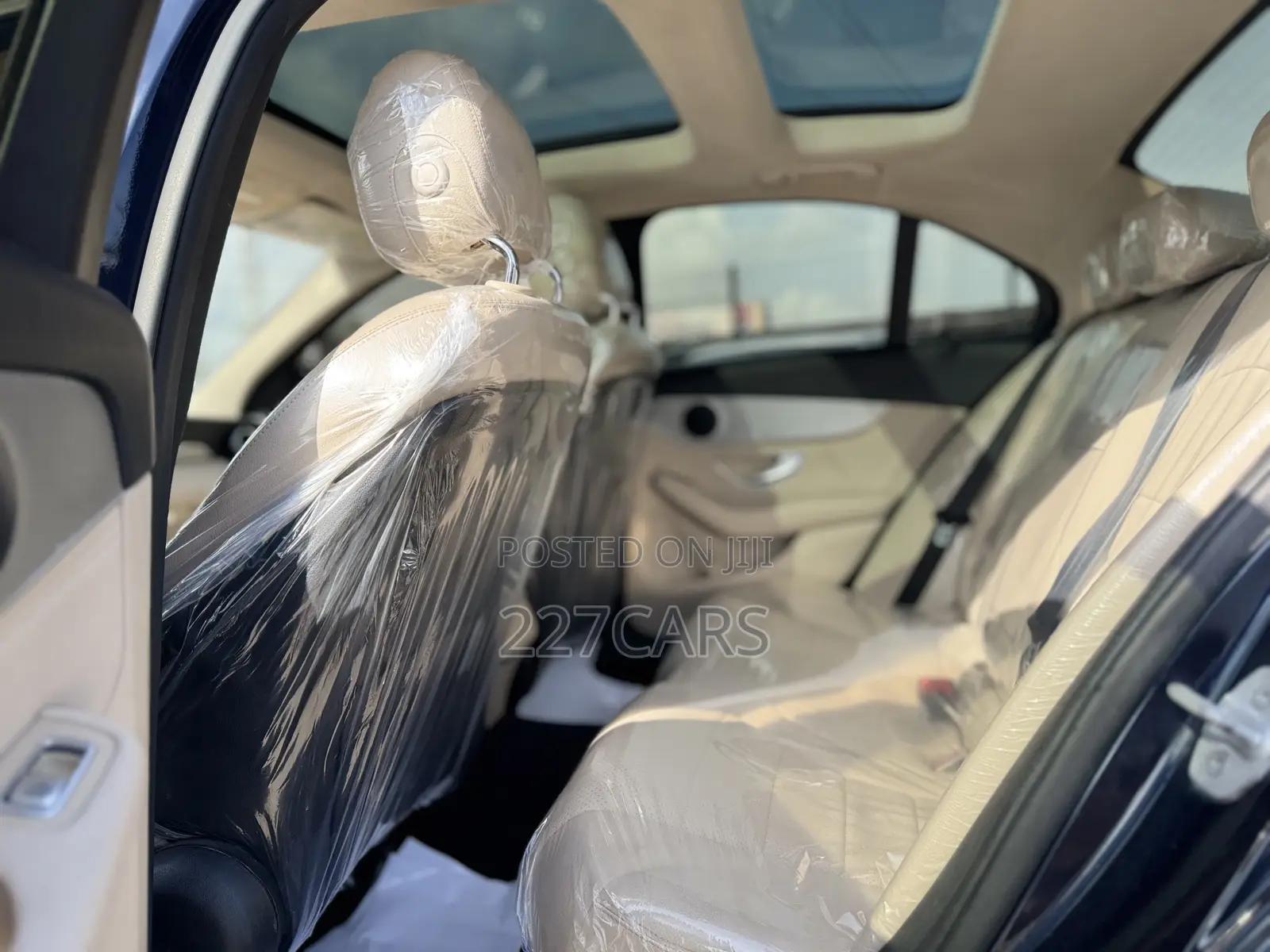 Mercedes-Benz C300 2016 Blue