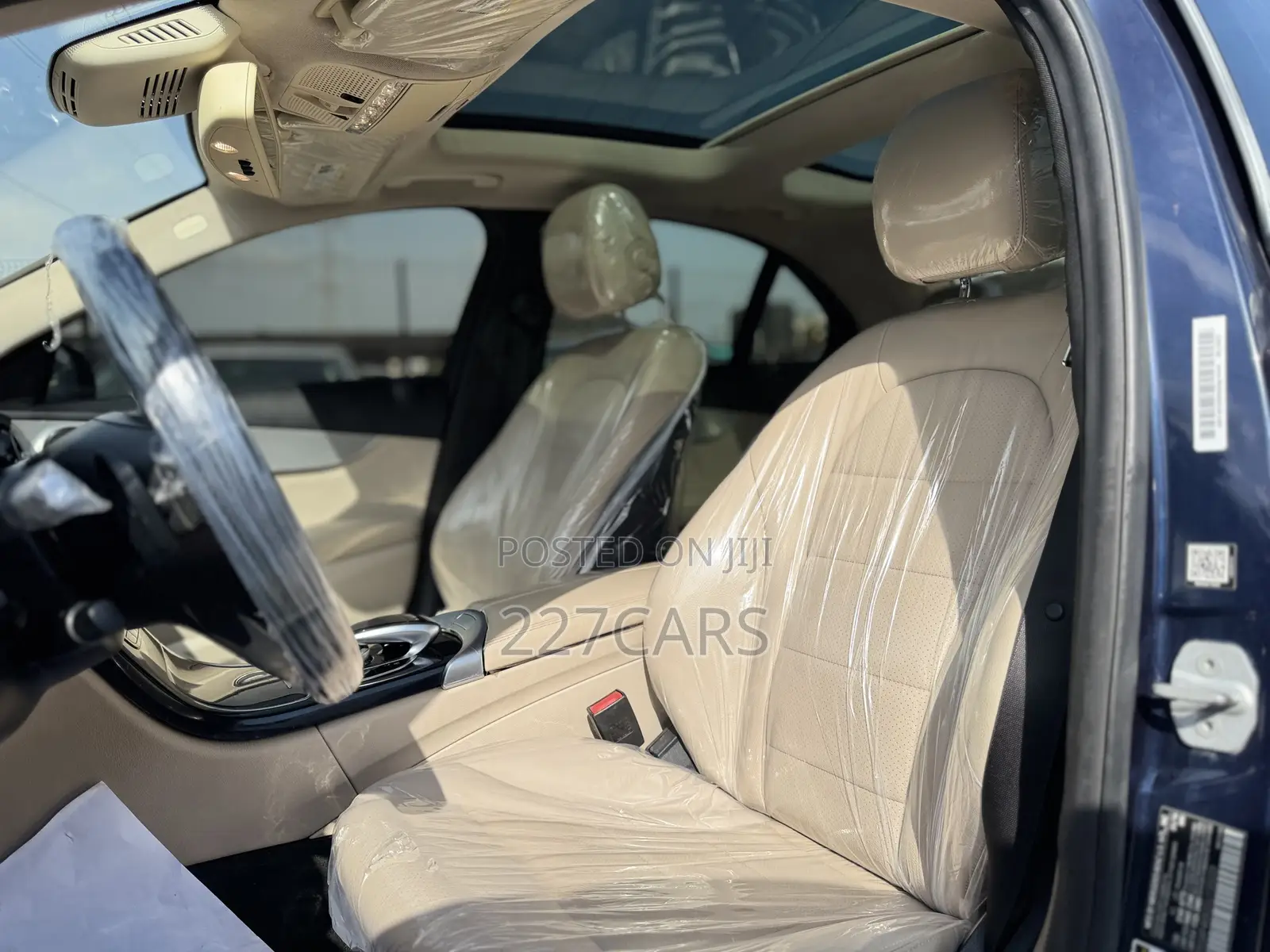 Mercedes-Benz C300 2016 Blue