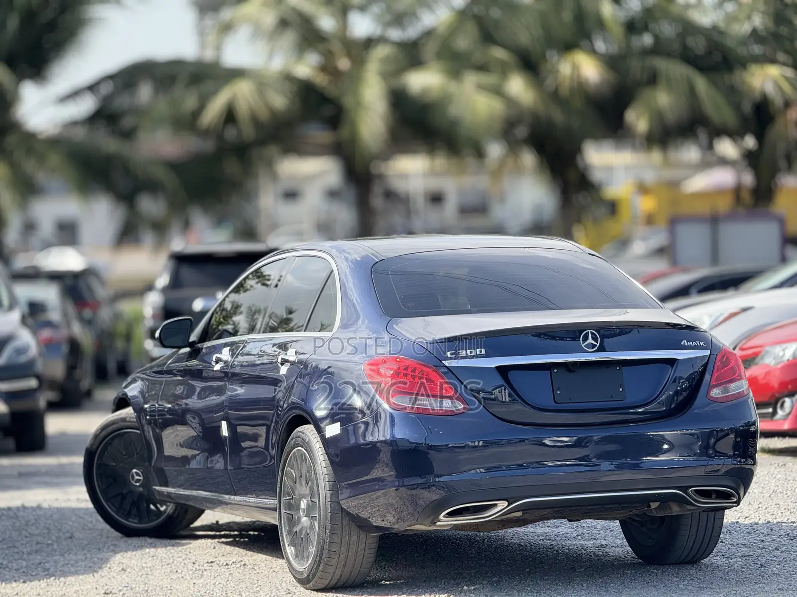 Mercedes-Benz C300 2016 Blue