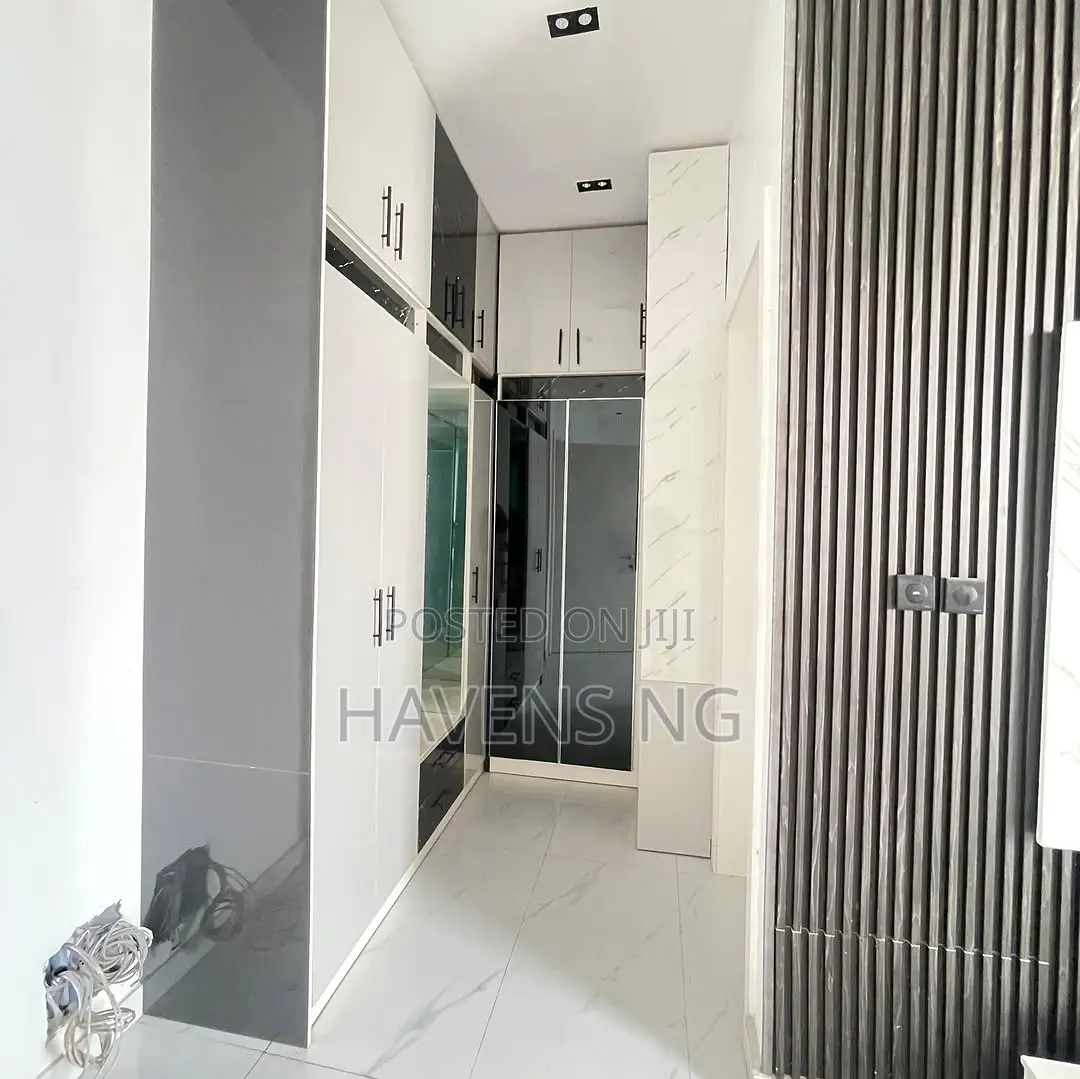 4bdrm Duplex in Lekki Phase 1 for sale