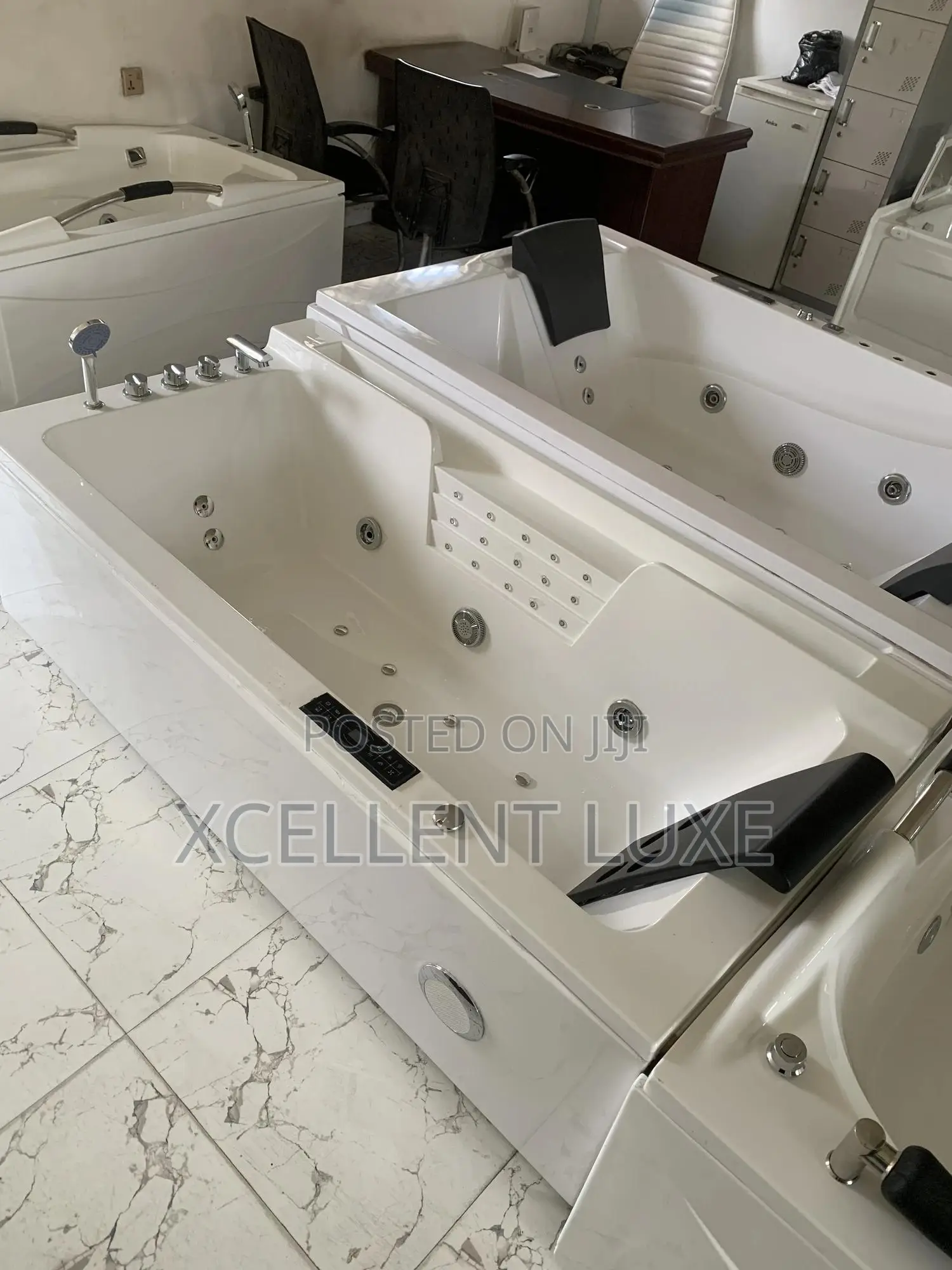 Quality Single Jacuzzi Massage Bathtub With Hi Performance