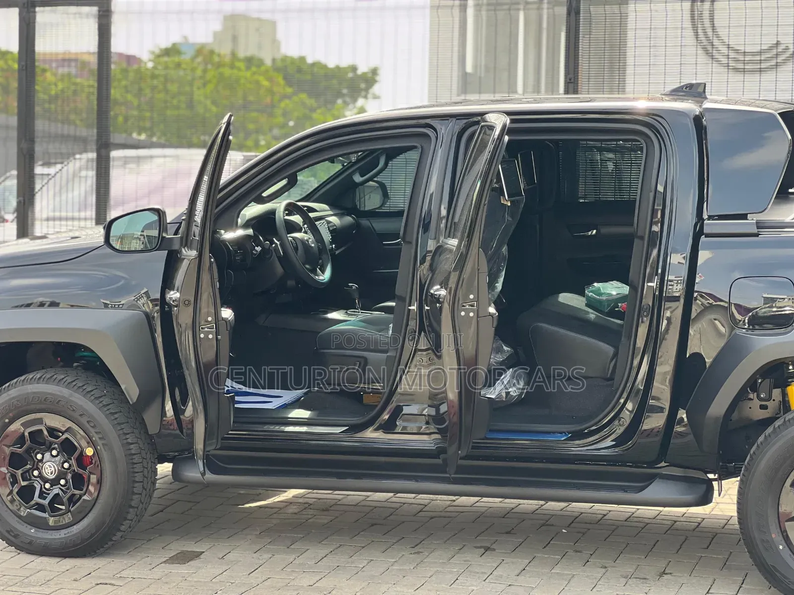 New Toyota Hilux 2024 Black