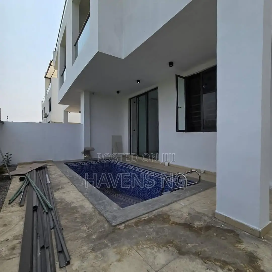5bdrm Duplex in Ikate for sale