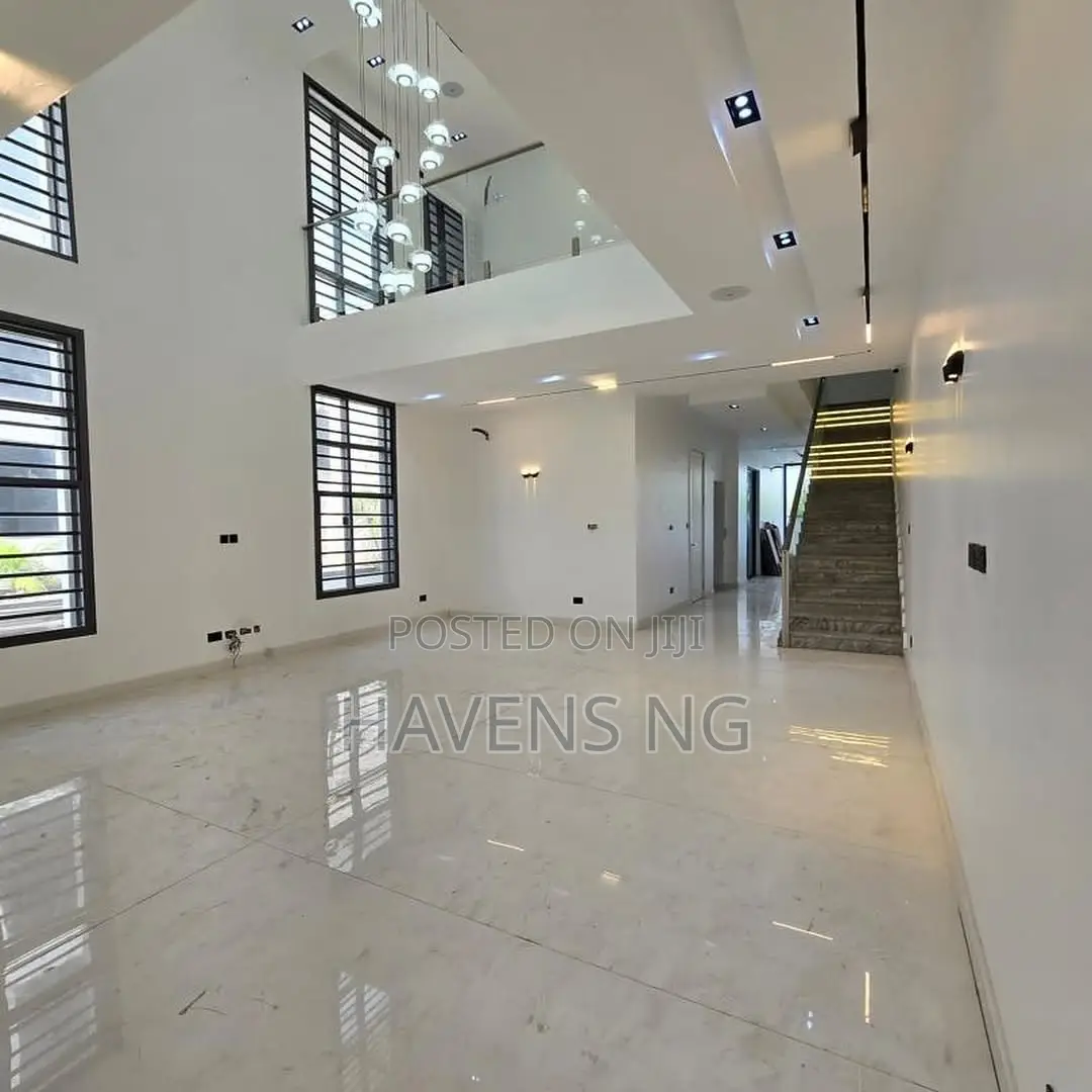 5bdrm Duplex in Ikate for sale