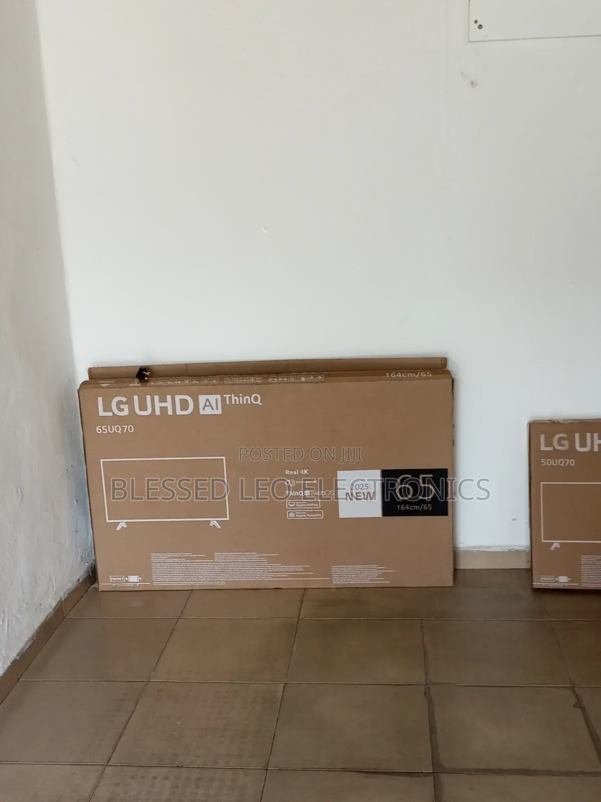 65 Inches With Inbuld Bluetooth Netflix Wifi Facebook Googl