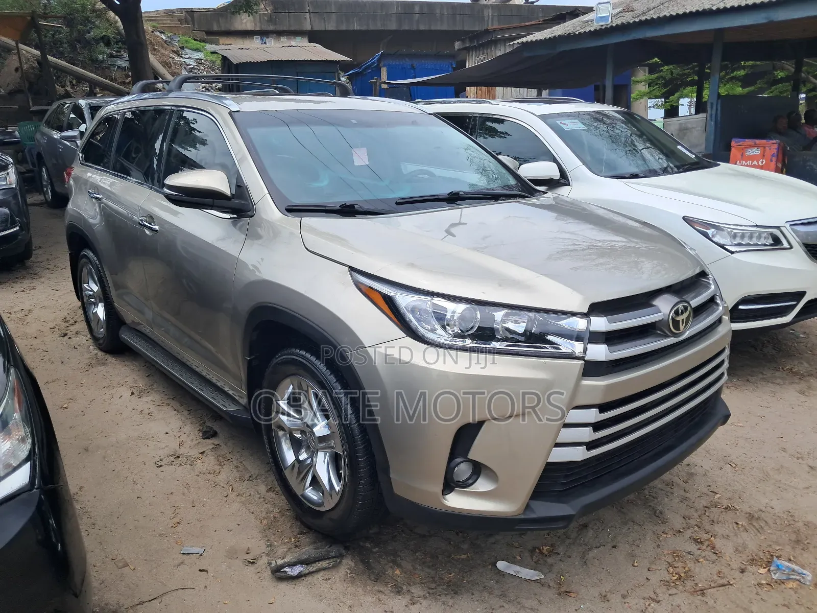 Toyota Highlander 2015 Gold